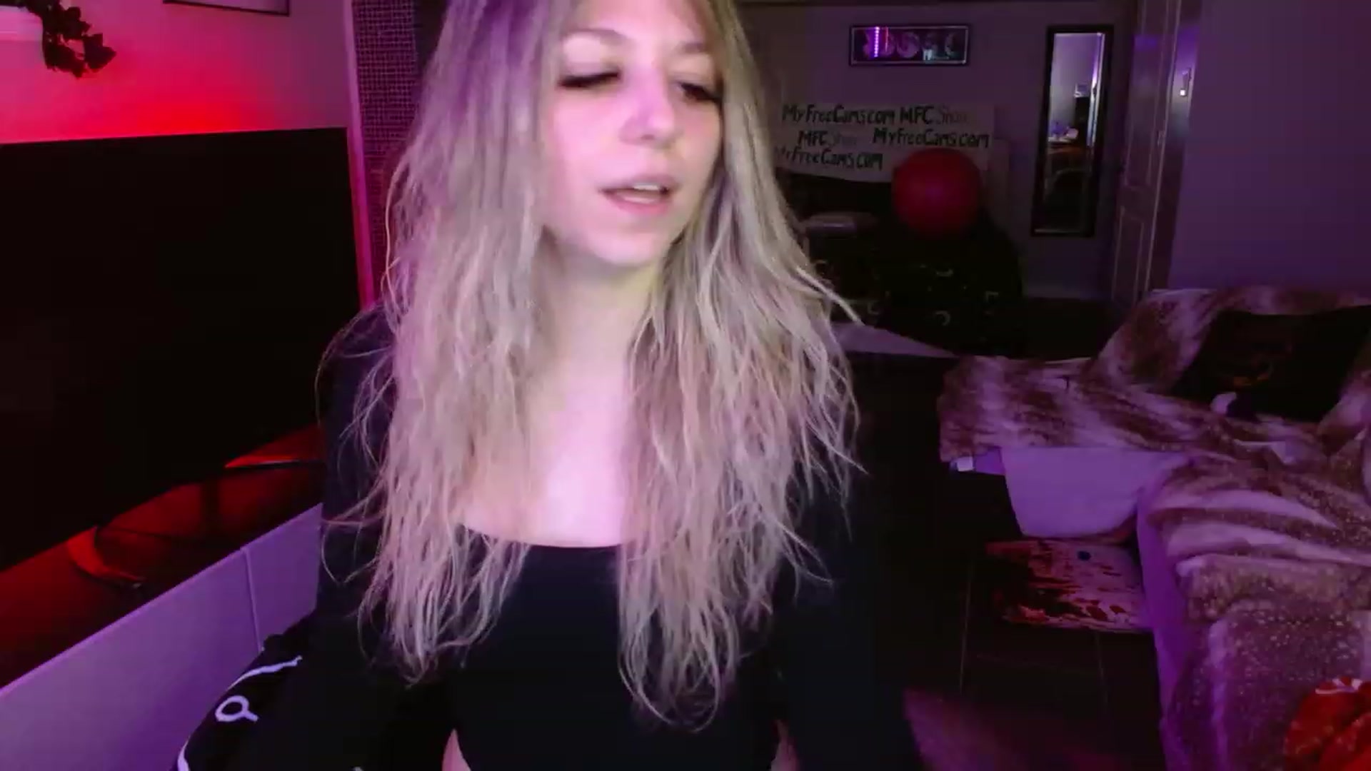 Gallery image thumbnail from Serafina's myfreecams stream on, 01/29/2024, 03:15 image 11 of 20
