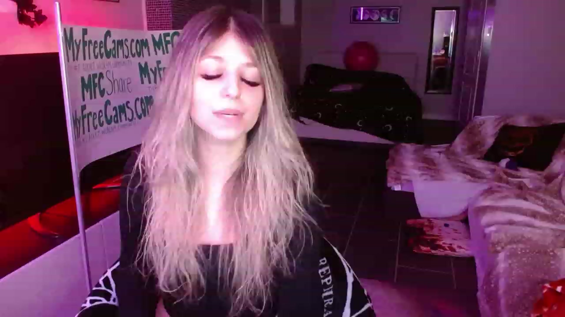 Gallery image thumbnail from Serafina's myfreecams stream on, 01/29/2024, 03:15 image 1 of 20