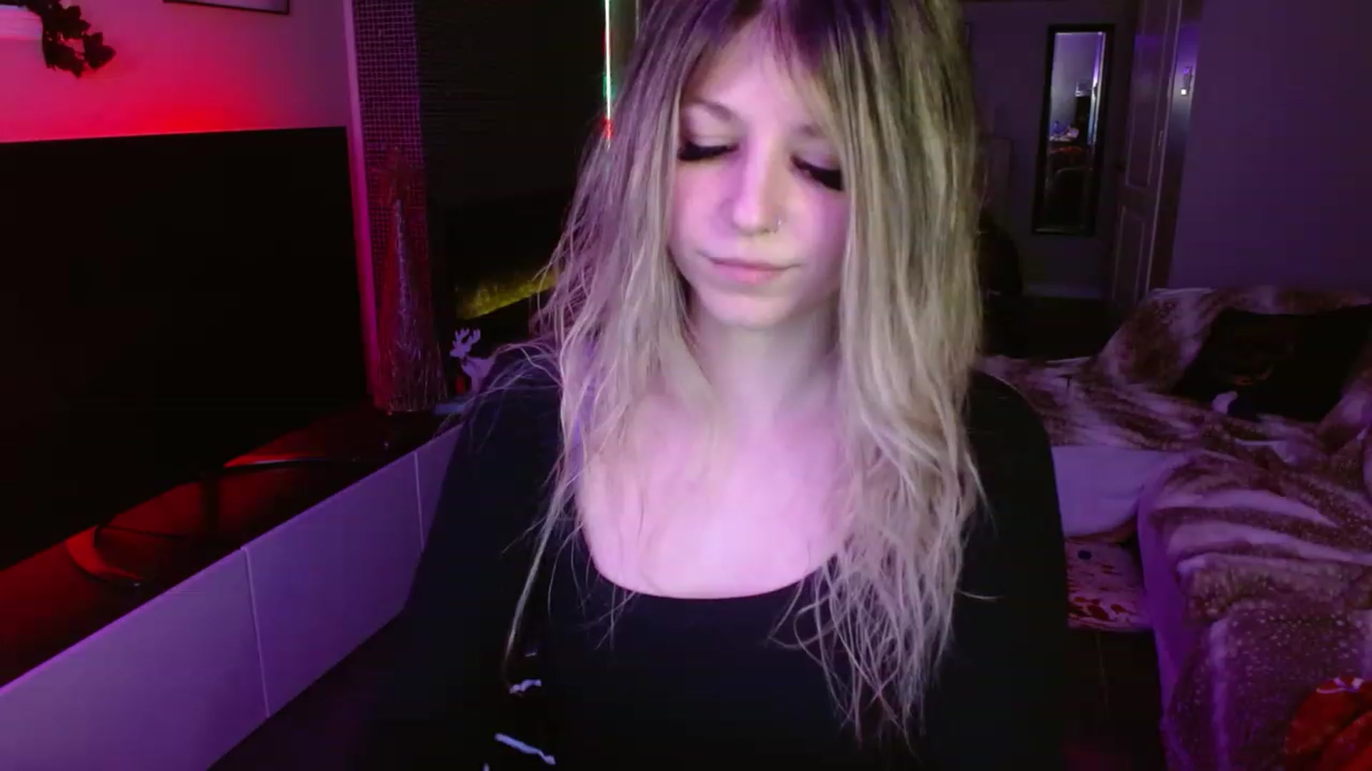 Gallery image thumbnail from Serafina's myfreecams stream on, 01/29/2024, 03:15 image 15 of 20