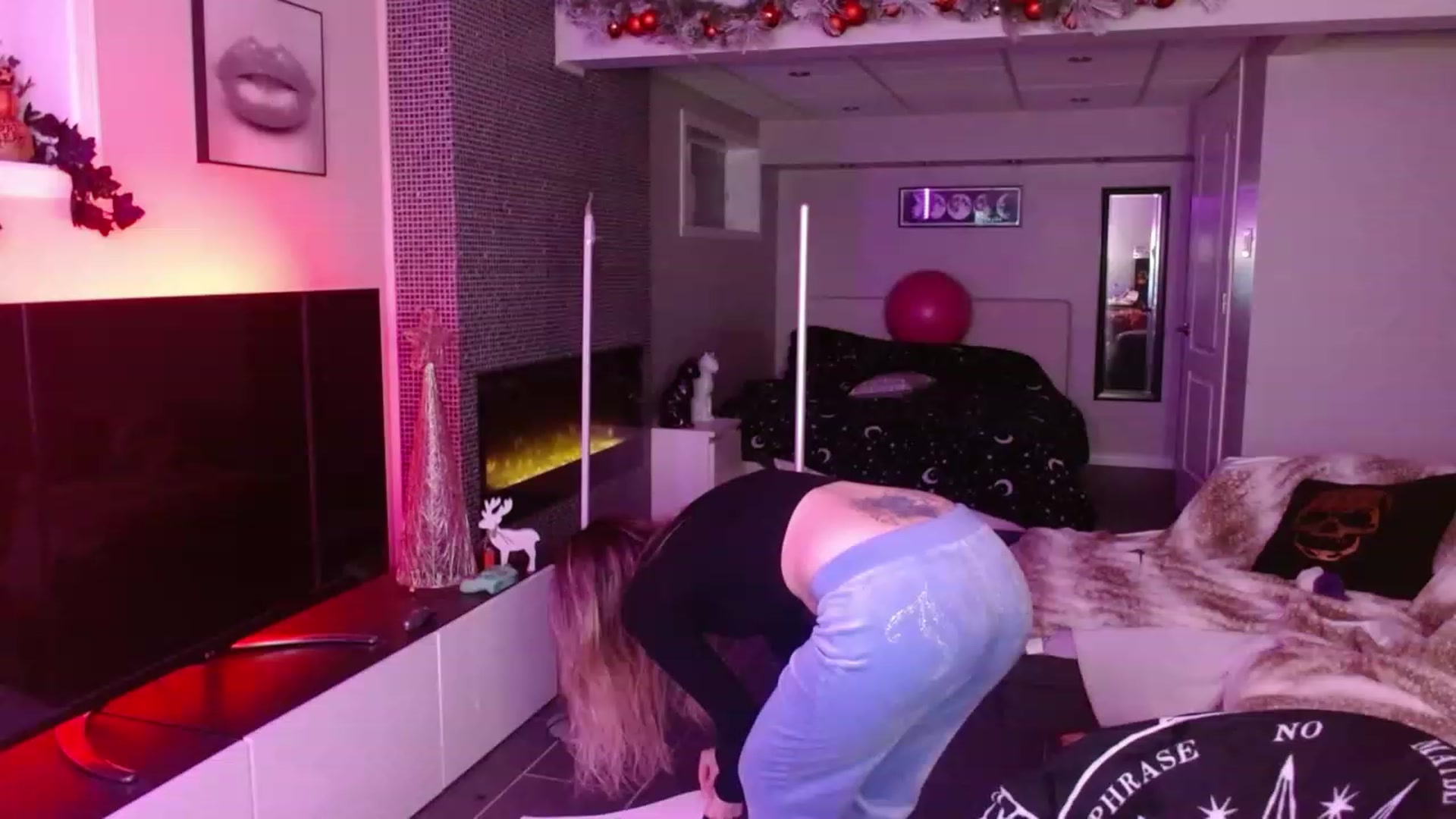 Gallery image thumbnail from Serafina's myfreecams stream on, 01/29/2024, 03:15 image 5 of 20