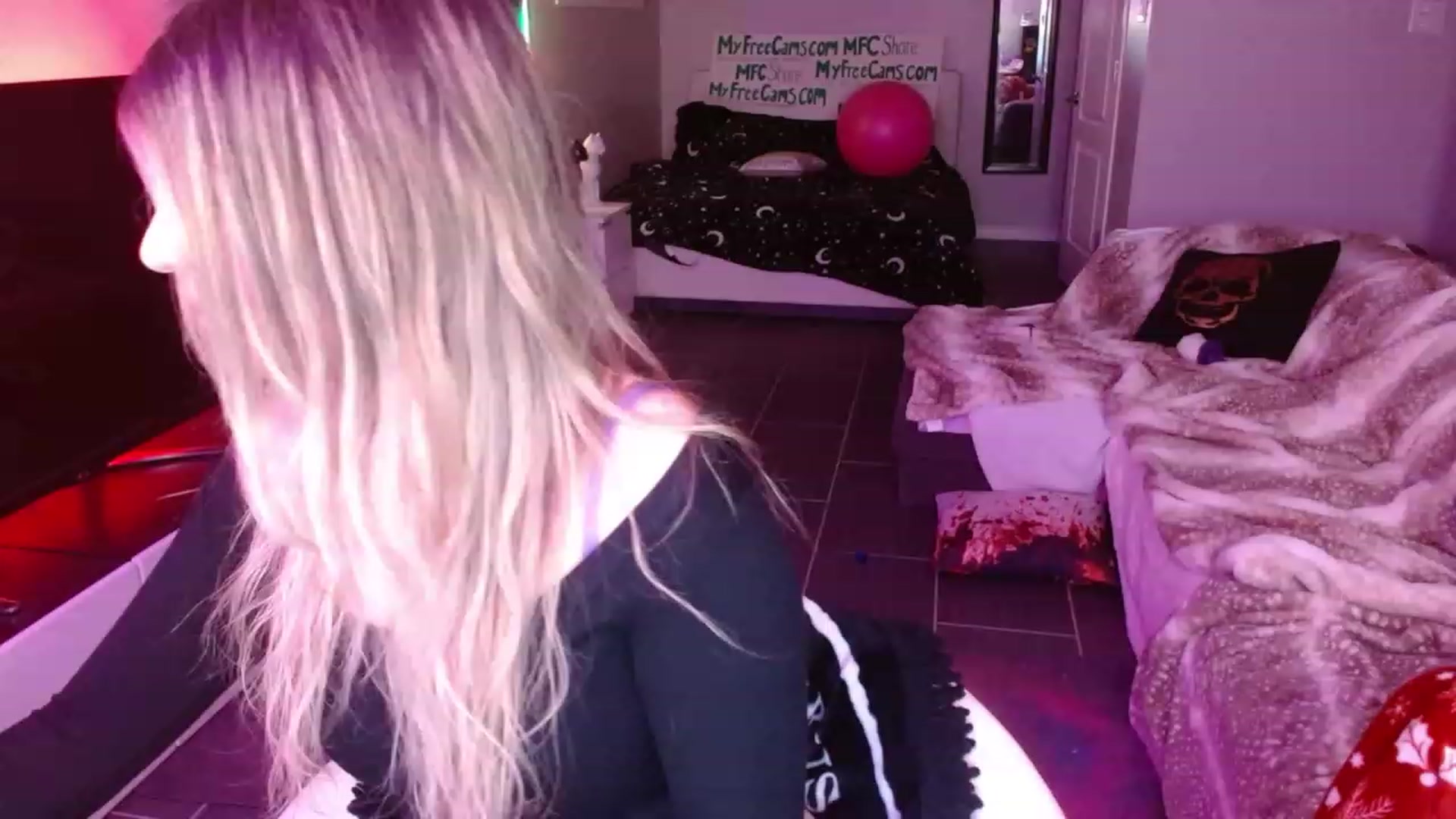 Gallery image thumbnail from Serafina's myfreecams stream on, 01/29/2024, 06:08 image 3 of 20