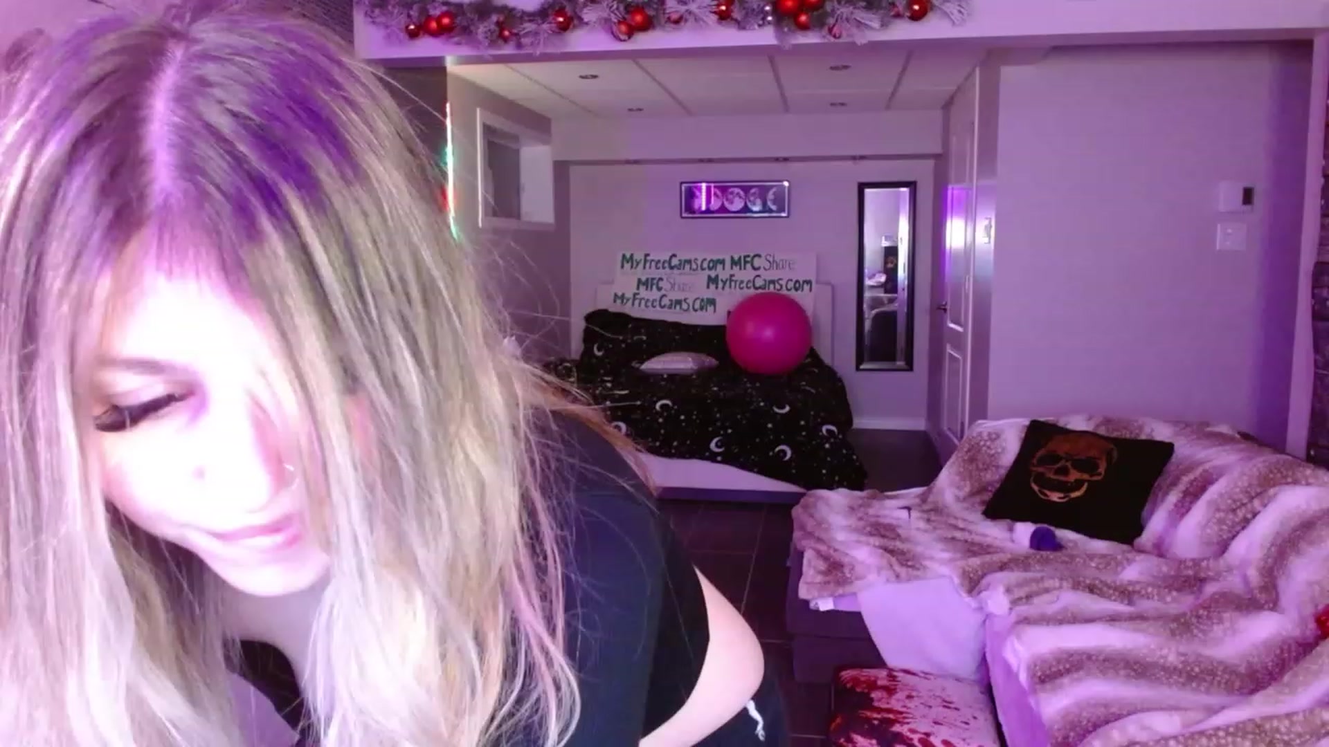 Gallery image thumbnail from Serafina's myfreecams stream on, 01/29/2024, 08:05 image 19 of 20