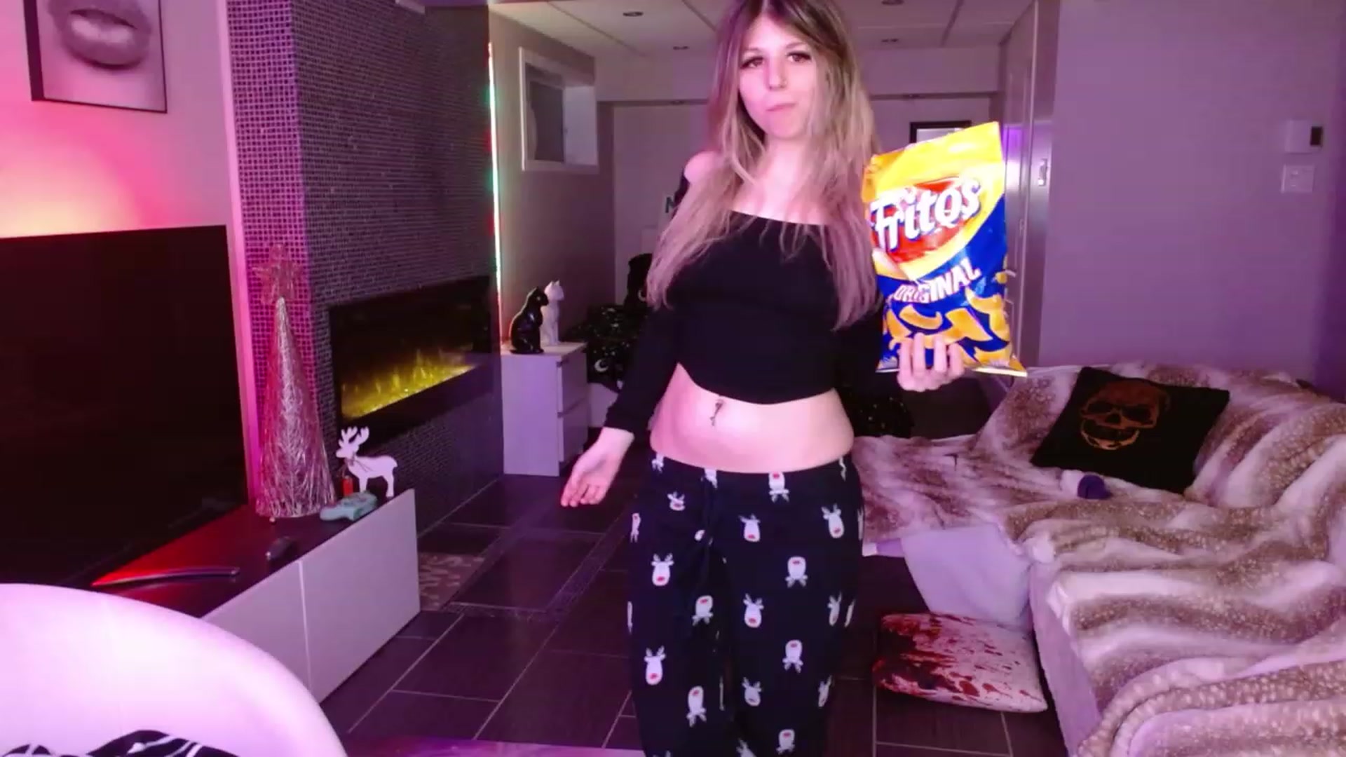 Gallery image thumbnail from Serafina's myfreecams stream on, 01/29/2024, 08:05 image 13 of 20