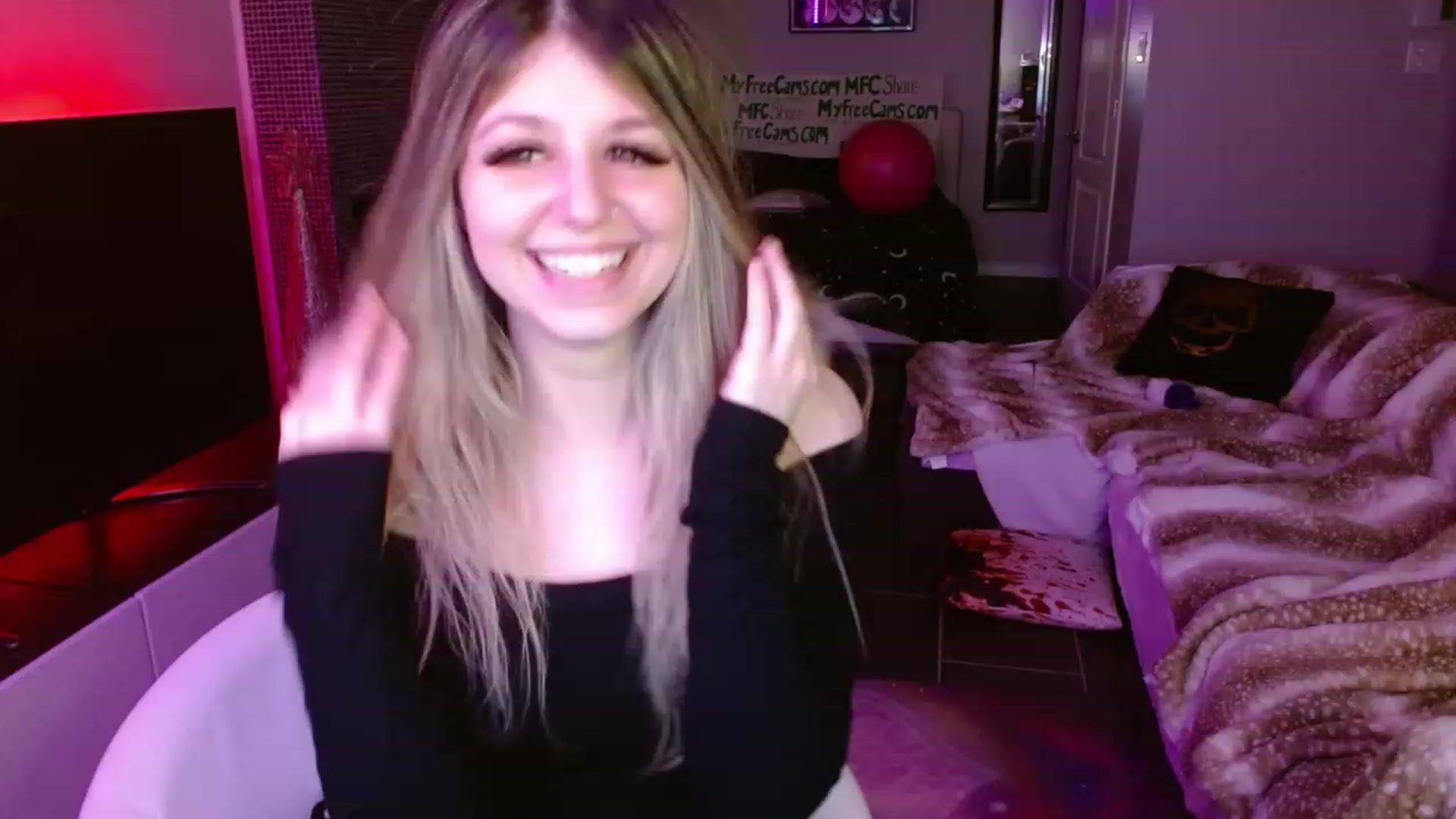 Gallery image thumbnail from Serafina's myfreecams stream on, 01/29/2024, 08:05 image 7 of 20