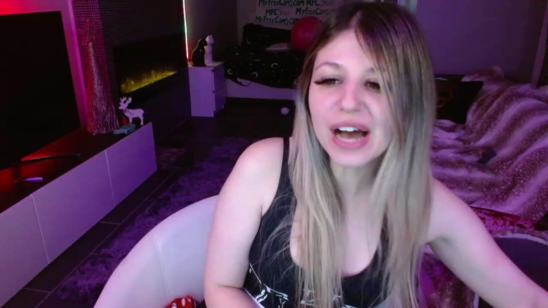 Gallery image thumbnail from Serafina's myfreecams stream on, 02/03/2024, 07:57 image 16 of 20