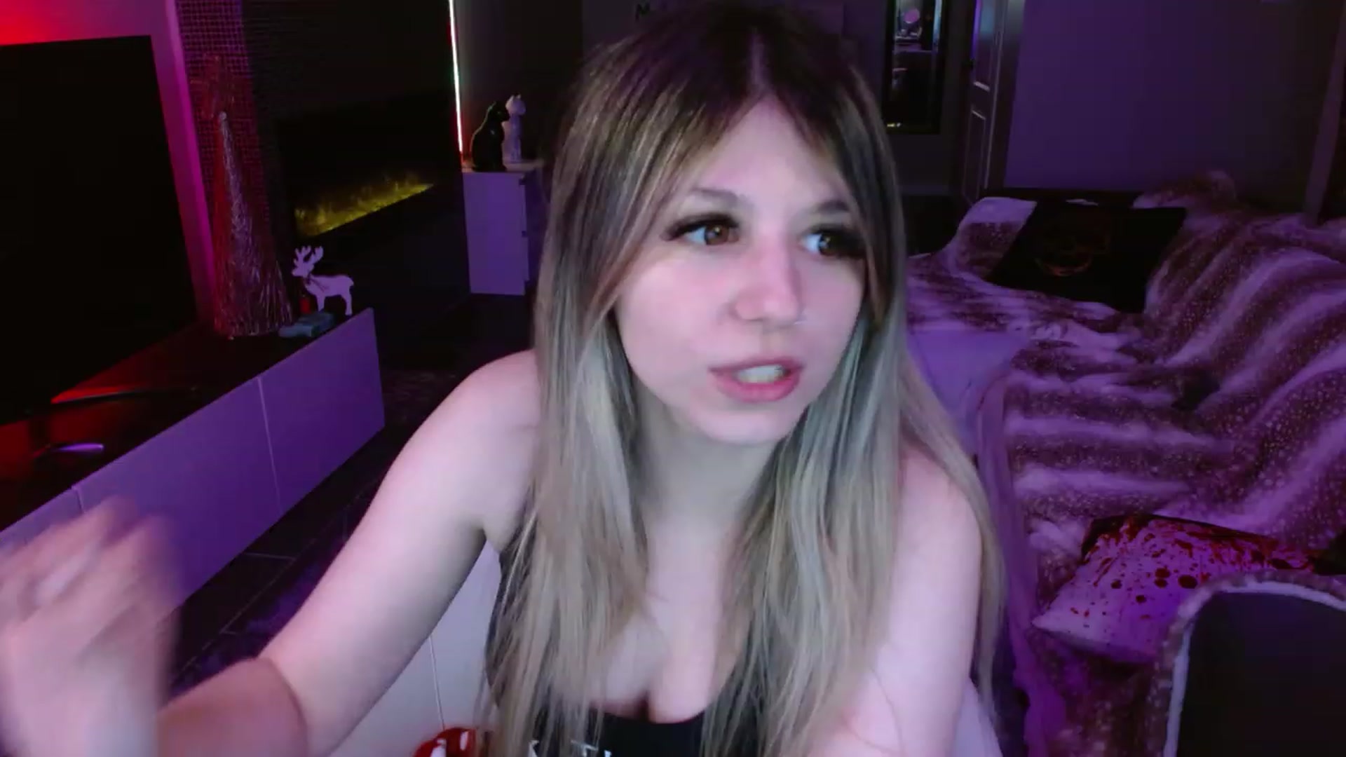 Gallery image thumbnail from Serafina's myfreecams stream on, 02/03/2024, 07:57 image 15 of 20