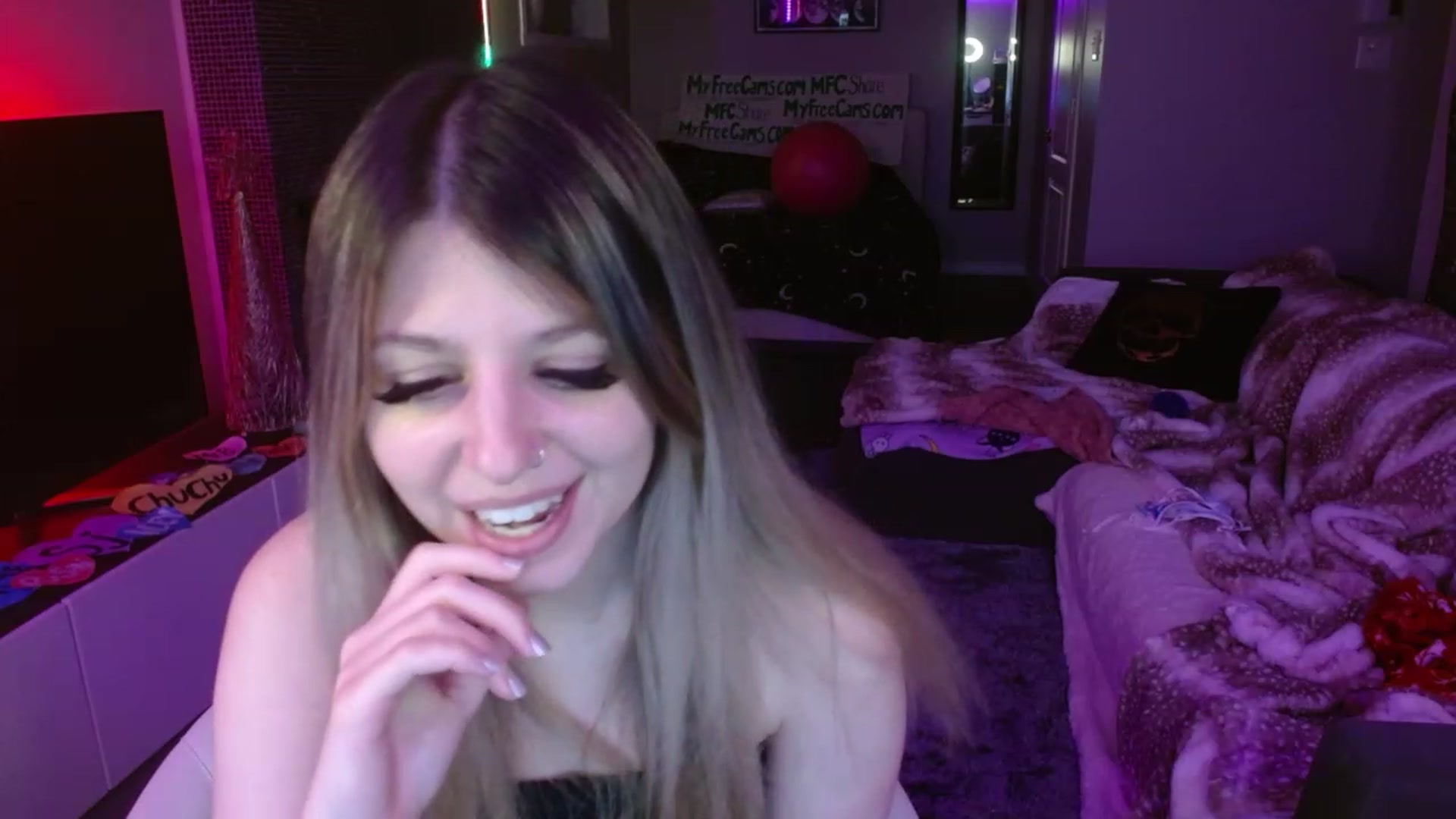 Gallery image thumbnail from Serafina's myfreecams stream on, 02/04/2024, 08:35 image 9 of 20