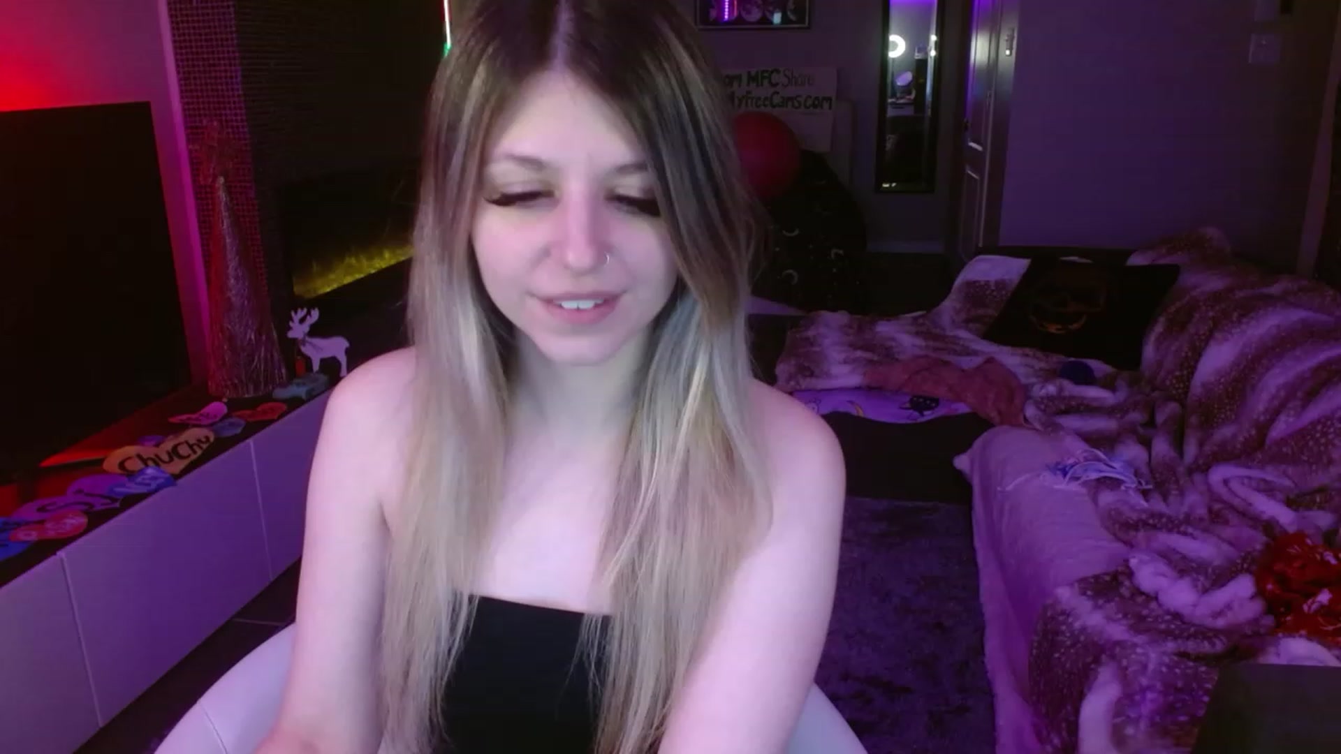 Gallery image thumbnail from Serafina's myfreecams stream on, 02/04/2024, 08:35 image 20 of 20