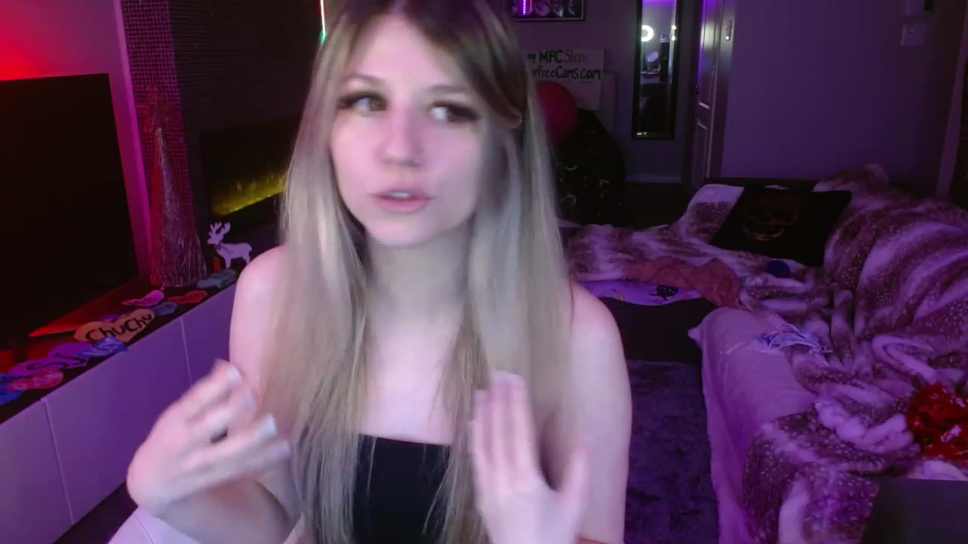 Gallery image thumbnail from Serafina's myfreecams stream on, 02/04/2024, 08:35 image 18 of 20