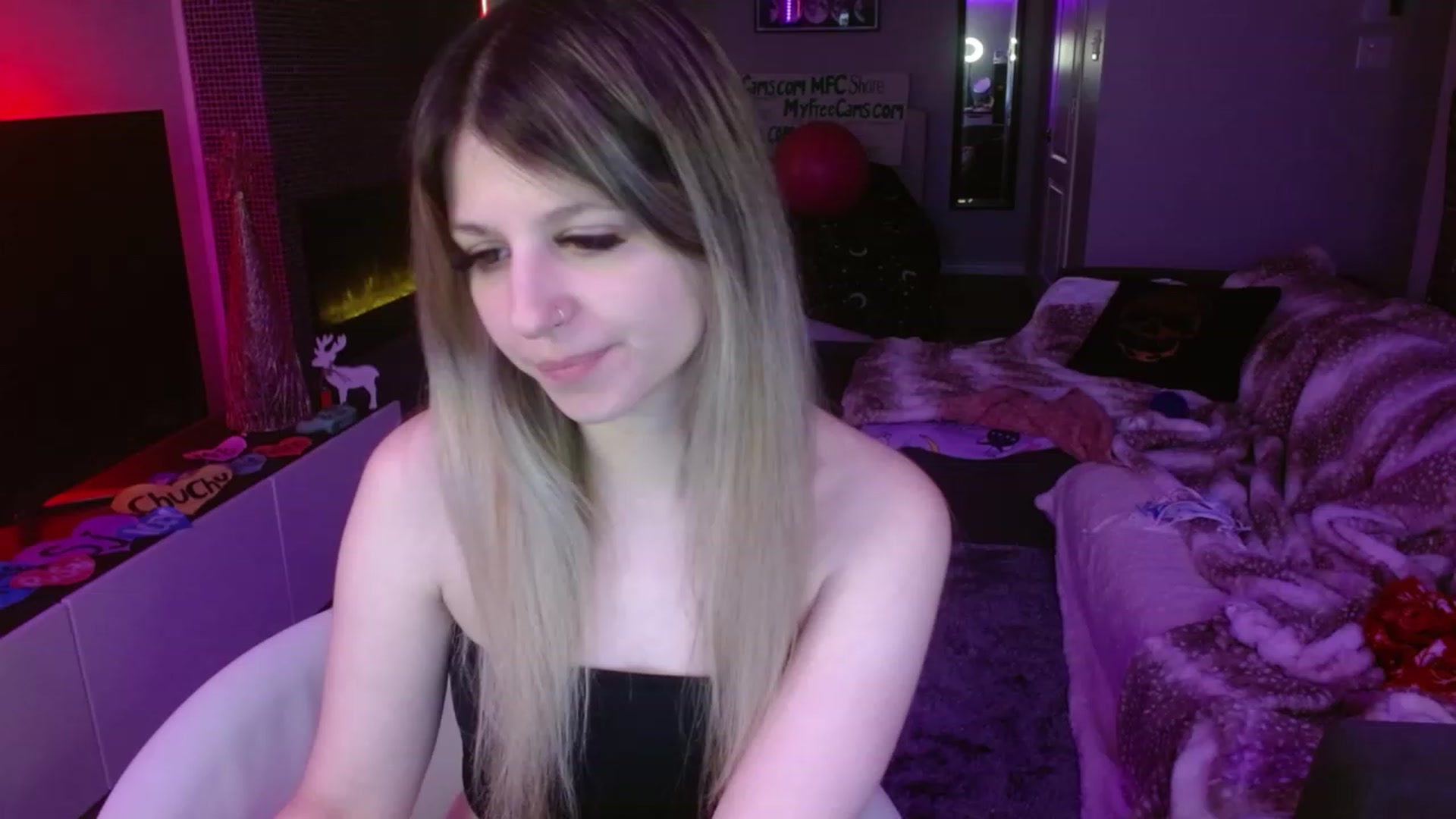 Gallery image thumbnail from Serafina's myfreecams stream on, 02/04/2024, 08:35 image 6 of 20