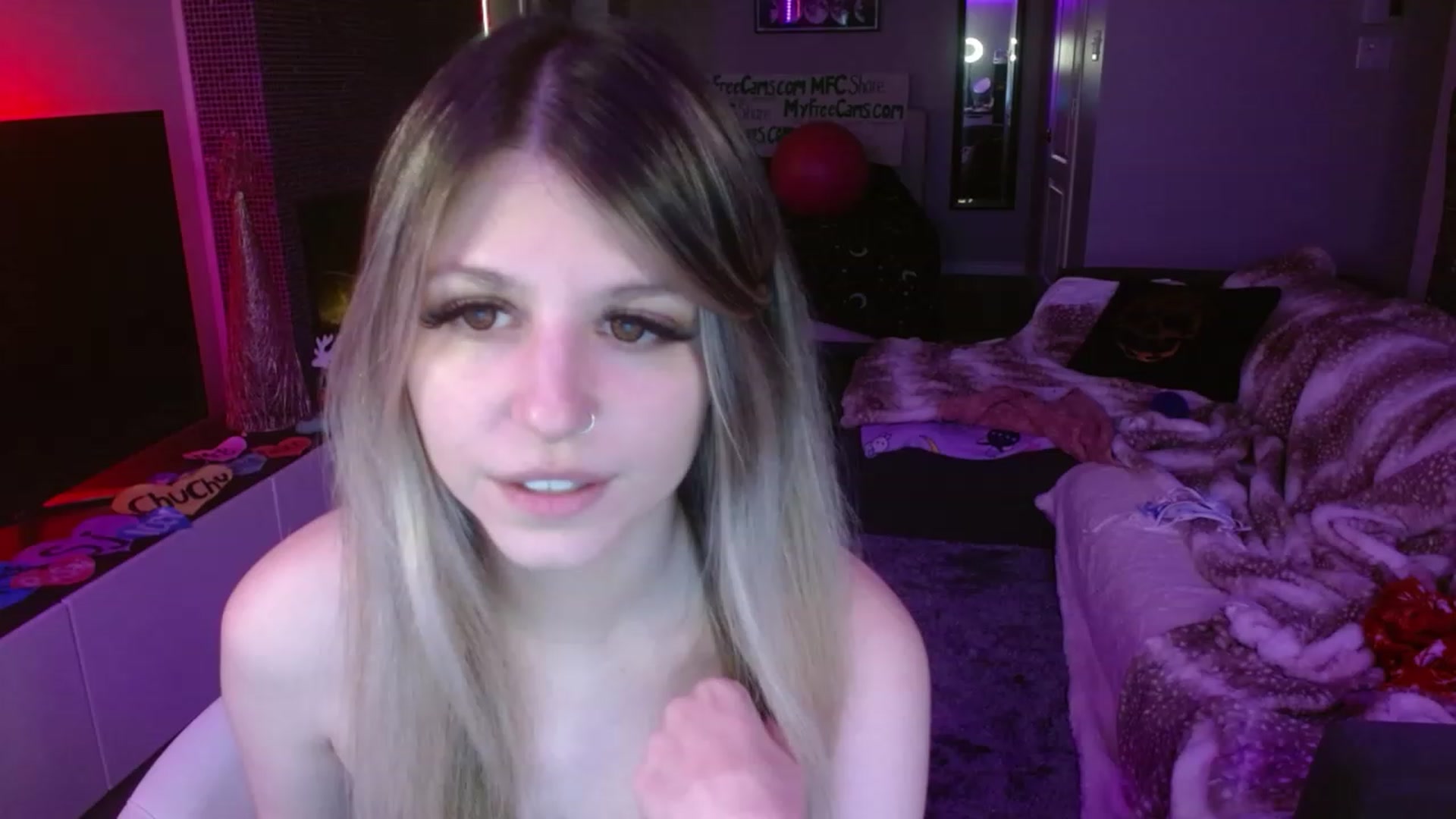 Gallery image thumbnail from Serafina's myfreecams stream on, 02/04/2024, 08:35 image 16 of 20