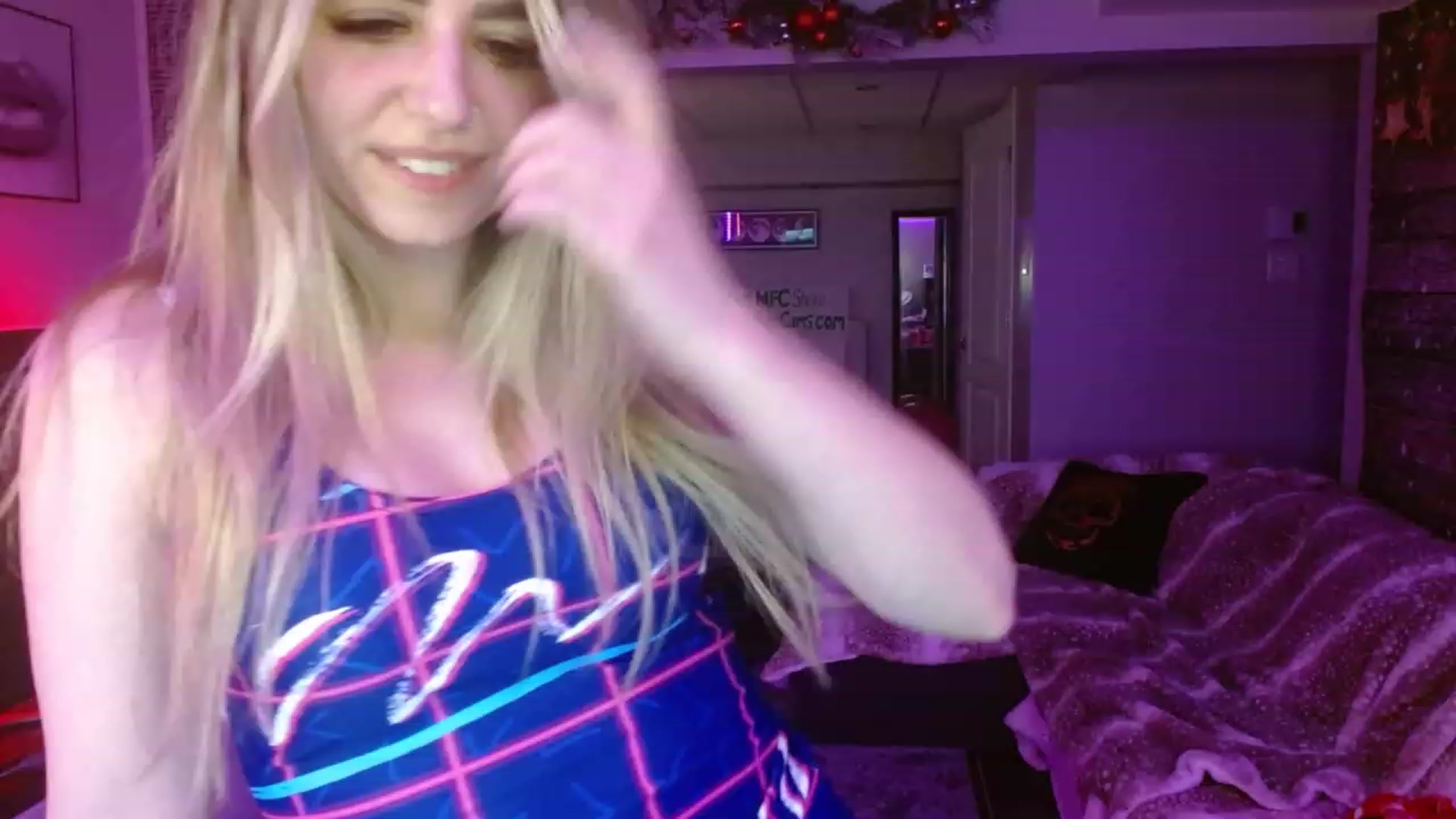 Gallery image thumbnail from Serafina's myfreecams stream on, 02/11/2024, 01:57 image 17 of 20