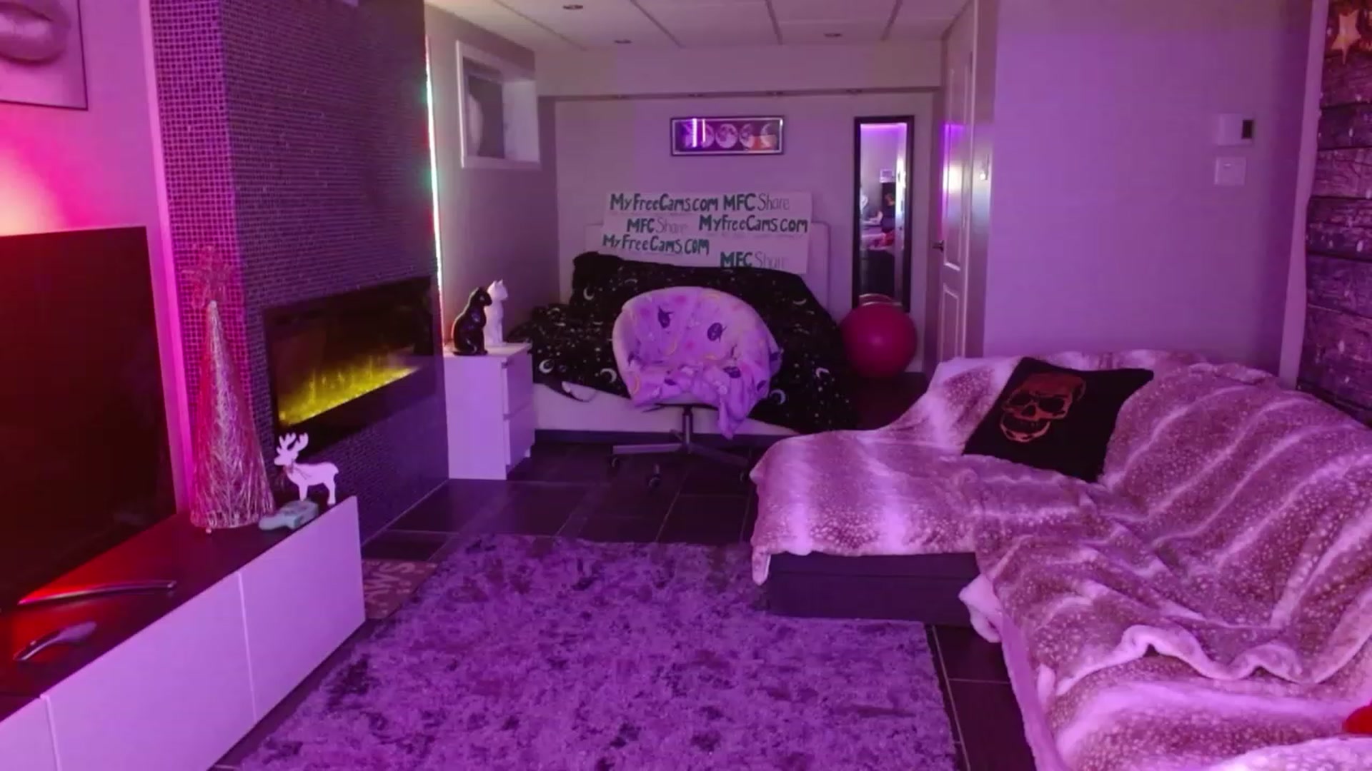 Gallery image thumbnail from Serafina's myfreecams stream on, 02/11/2024, 04:23 image 5 of 20