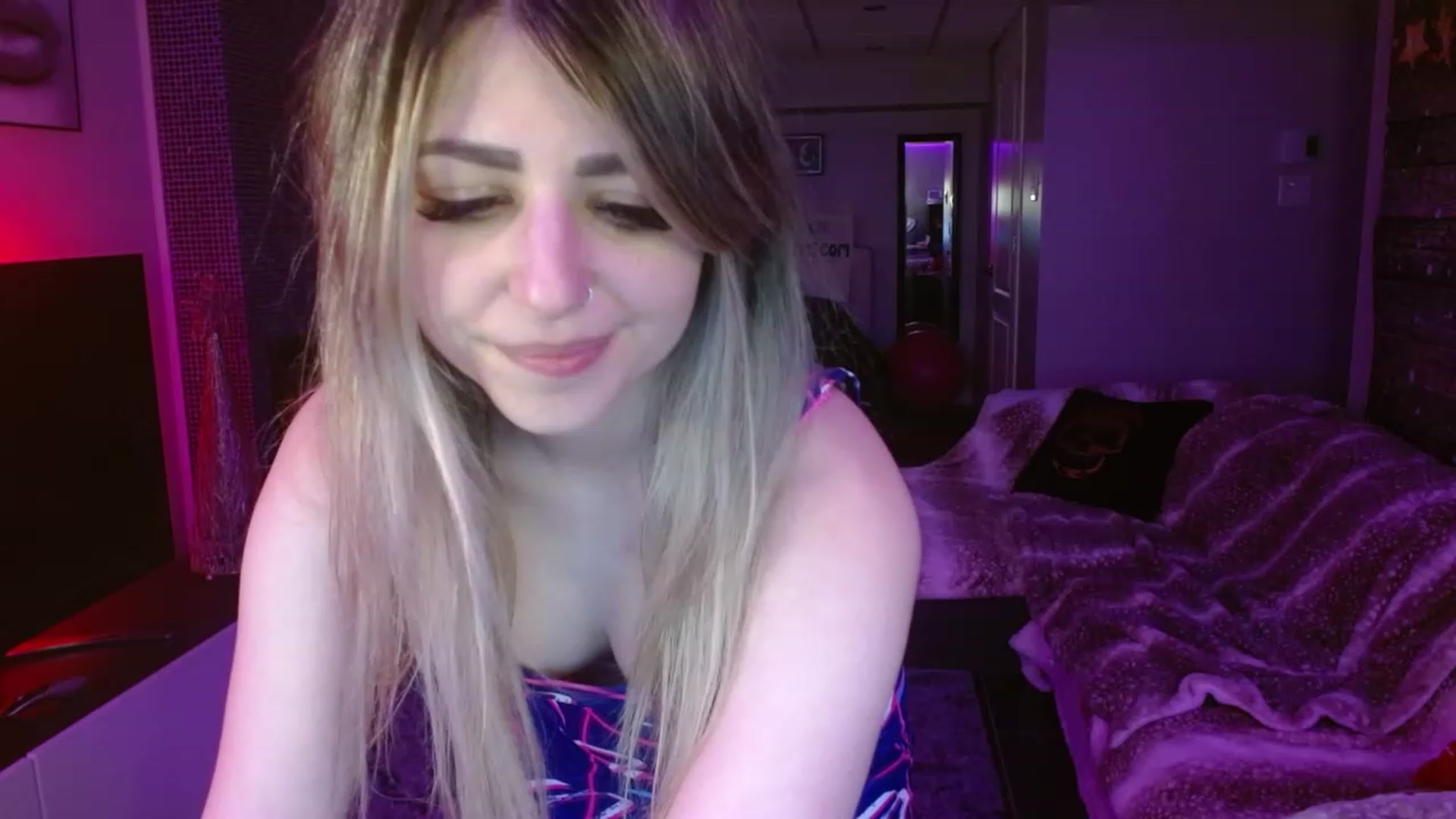 Gallery image thumbnail from Serafina's myfreecams stream on, 02/11/2024, 04:23 image 7 of 20