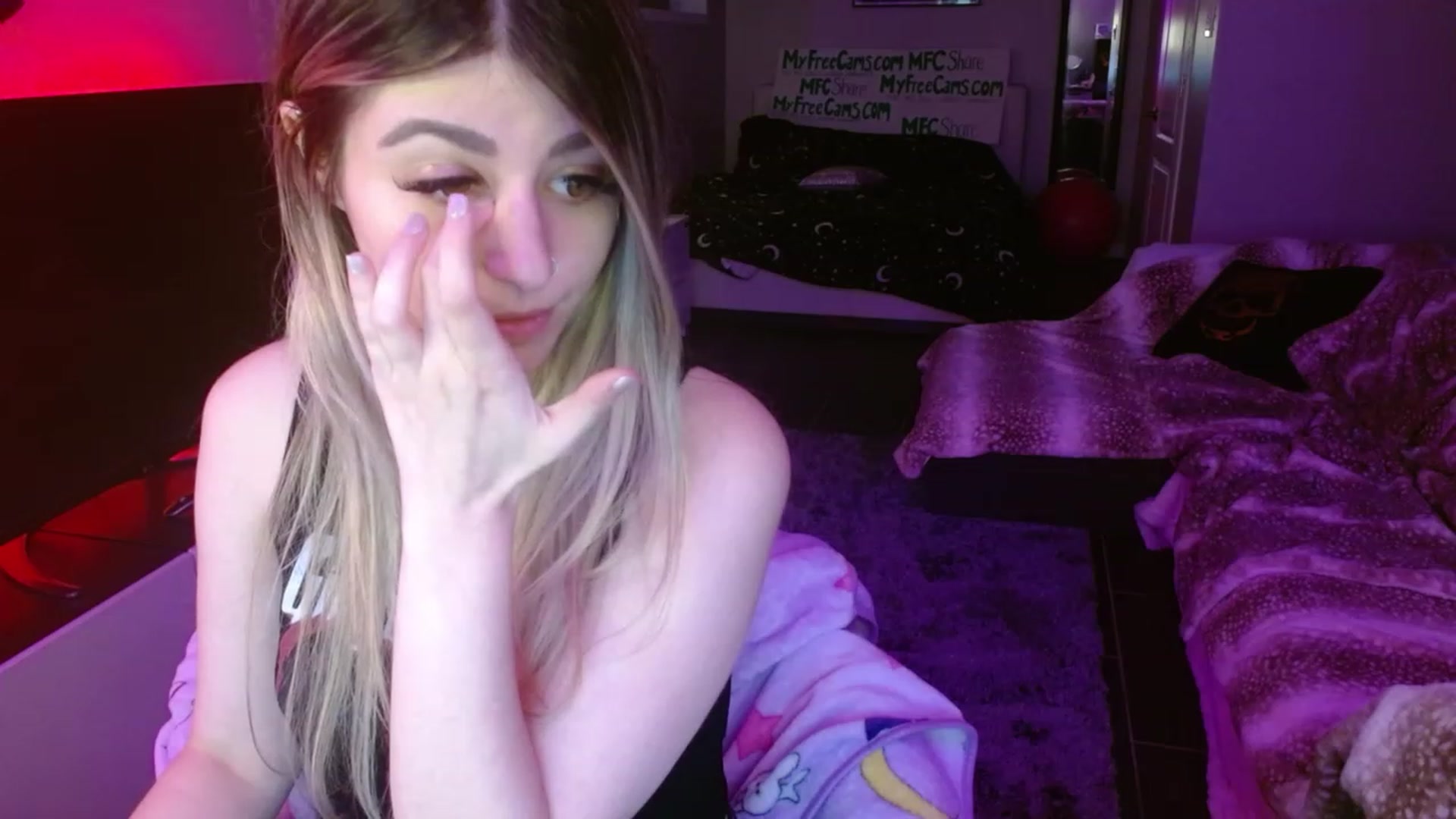 Gallery image thumbnail from Serafina's myfreecams stream on, 02/13/2024, 02:36 image 13 of 20
