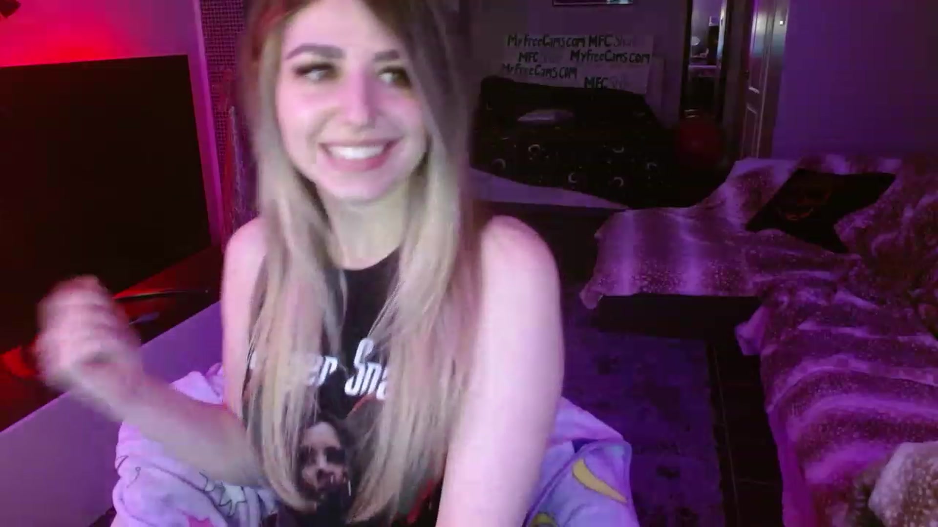Gallery image thumbnail from Serafina's myfreecams stream on, 02/13/2024, 02:36 image 11 of 20