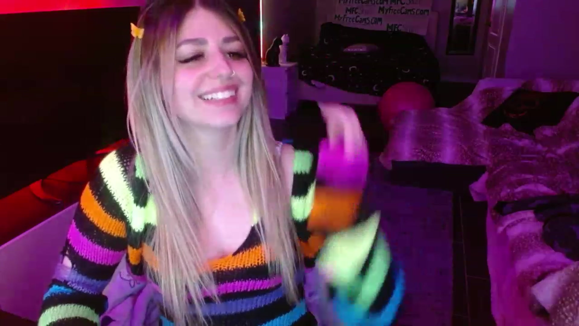 Gallery image thumbnail from Serafina's myfreecams stream on, 02/21/2024, 06:45 image 18 of 20