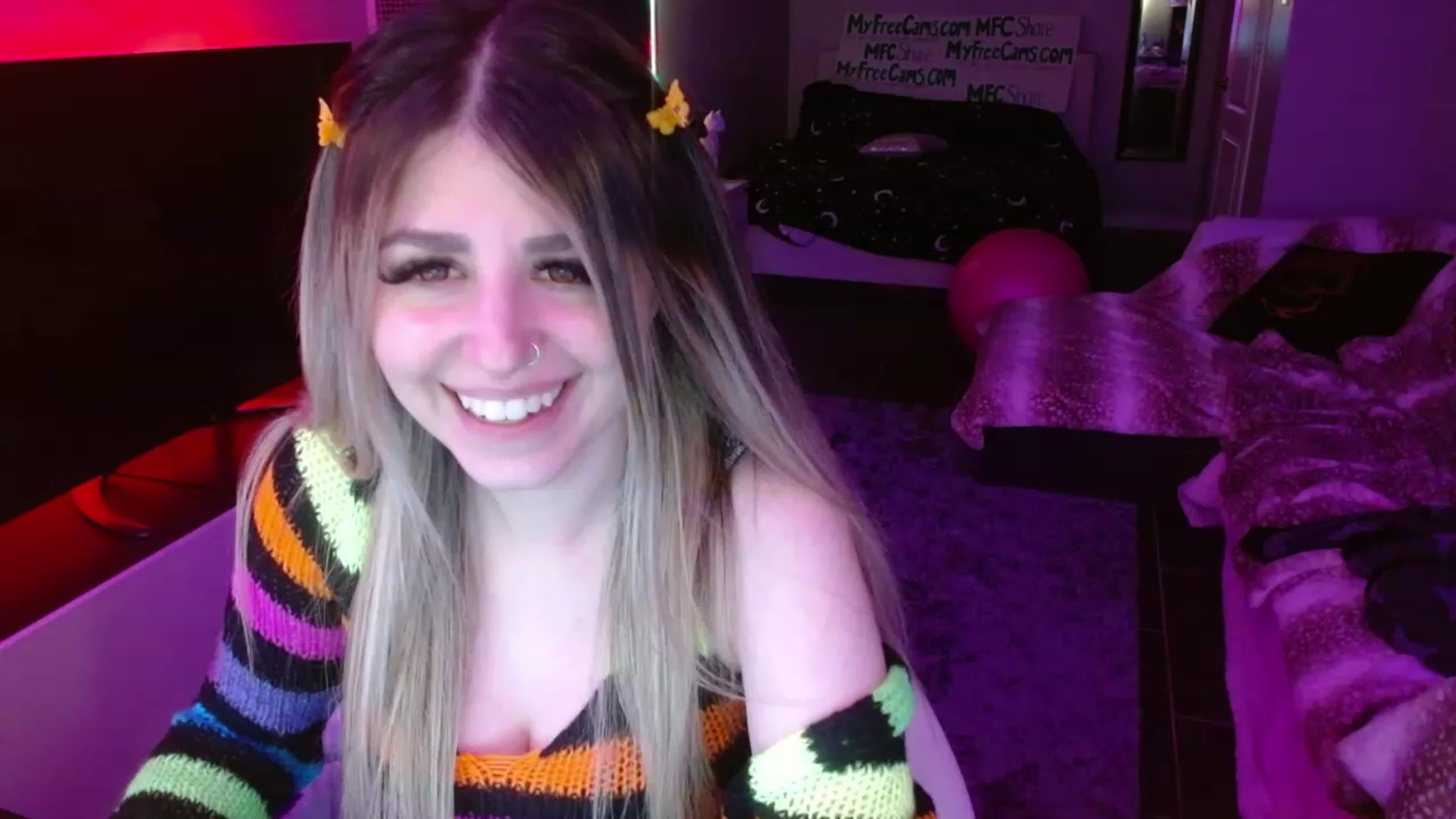 Gallery image thumbnail from Serafina's myfreecams stream on, 02/21/2024, 06:45 image 3 of 20