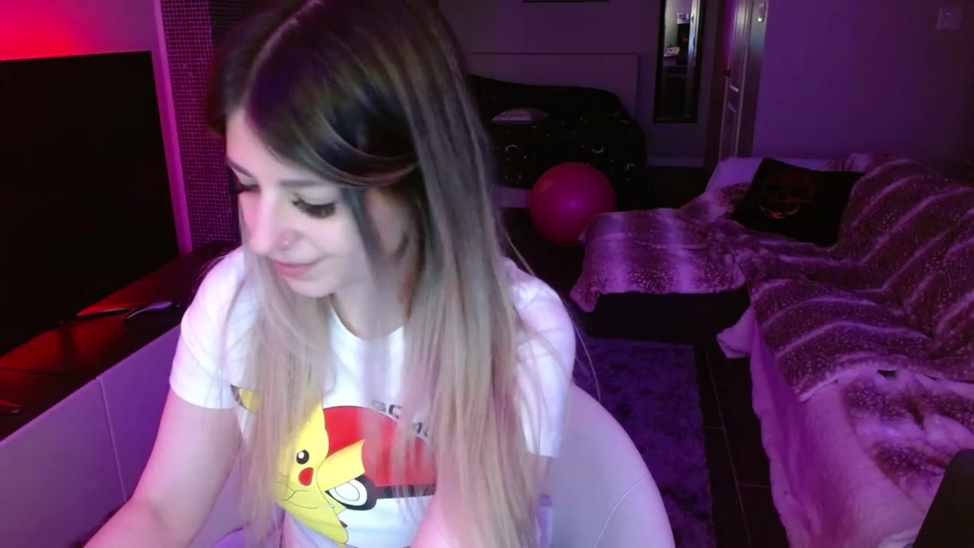 Gallery image thumbnail from Serafina's myfreecams stream on, 02/28/2024, 05:18 image 7 of 20