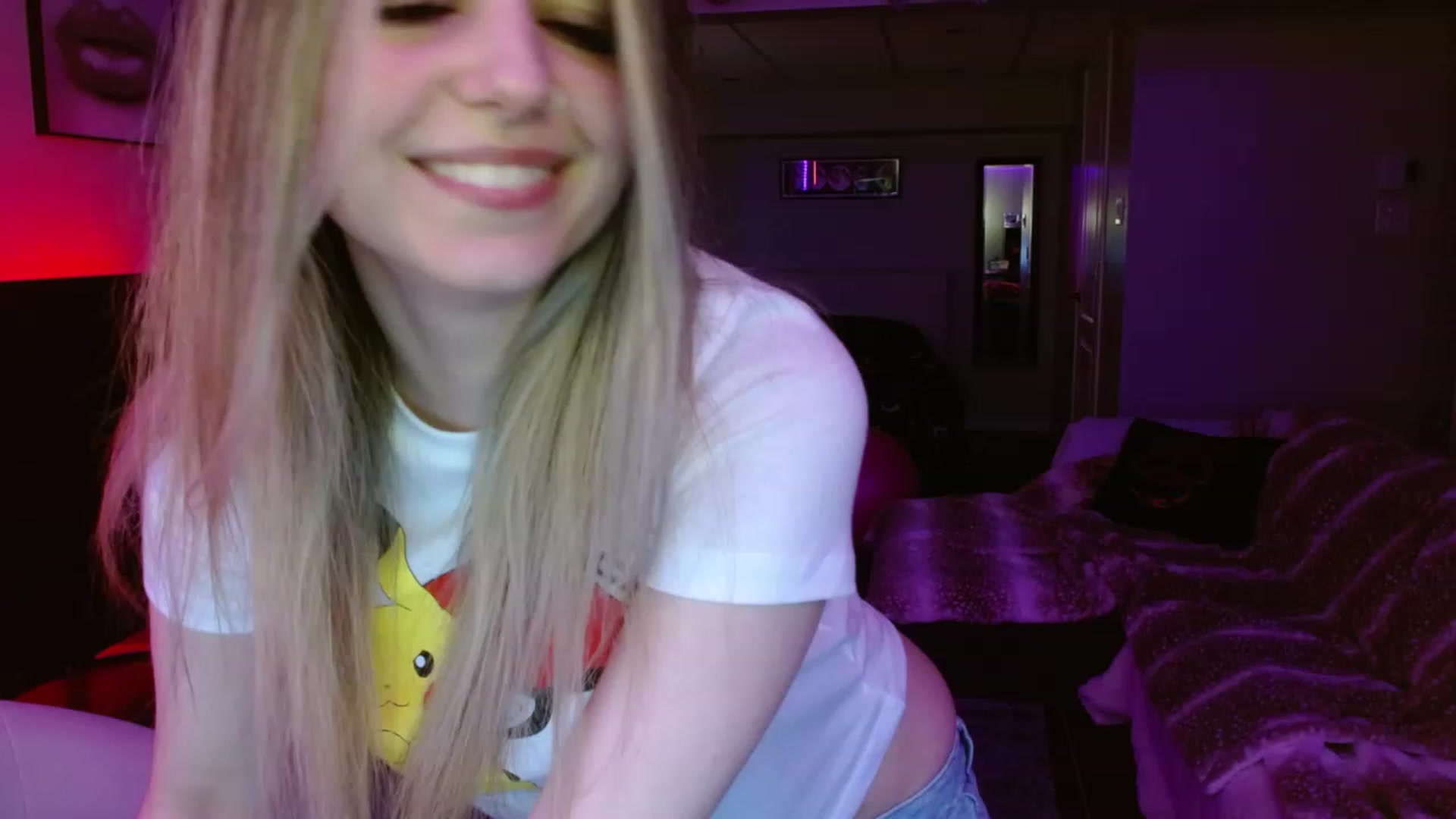 Gallery image thumbnail from Serafina's myfreecams stream on, 02/28/2024, 05:18 image 1 of 20