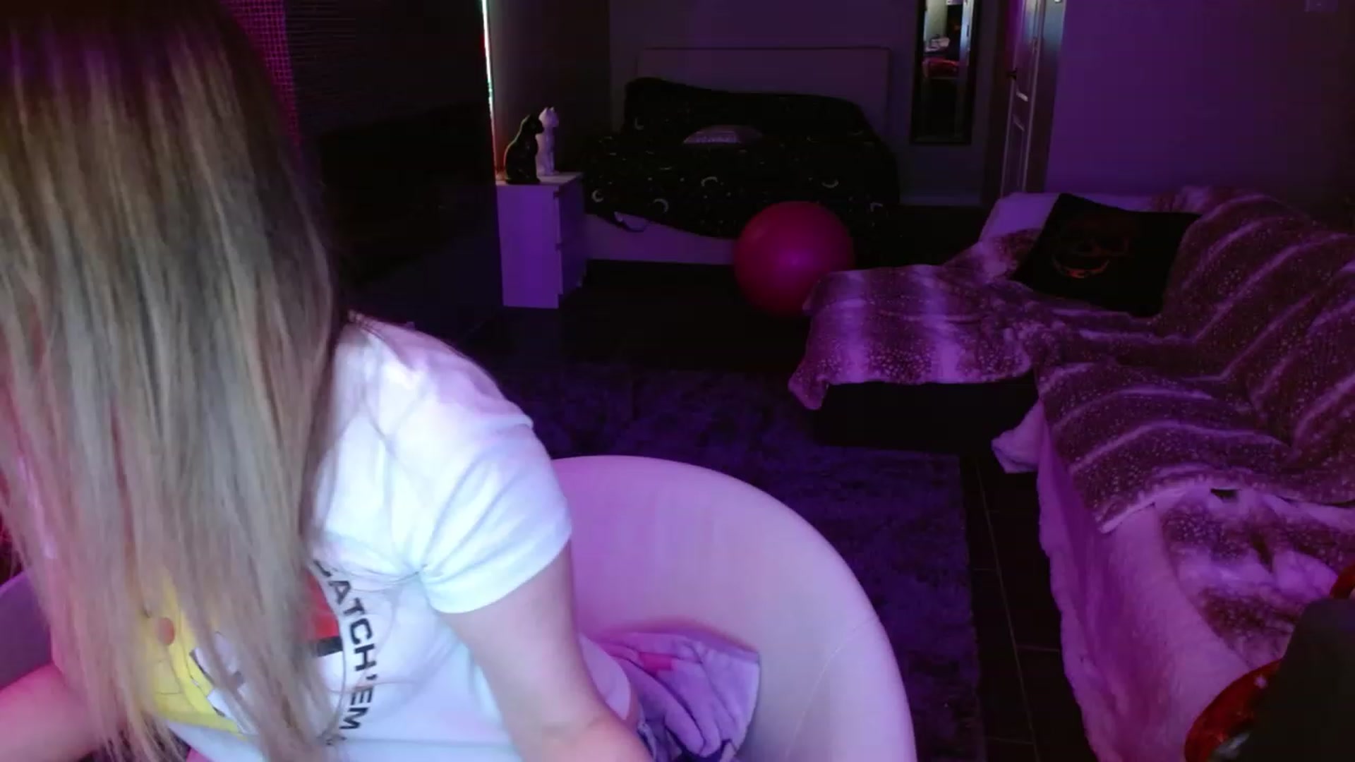 Gallery image thumbnail from Serafina's myfreecams stream on, 02/28/2024, 05:18 image 3 of 20
