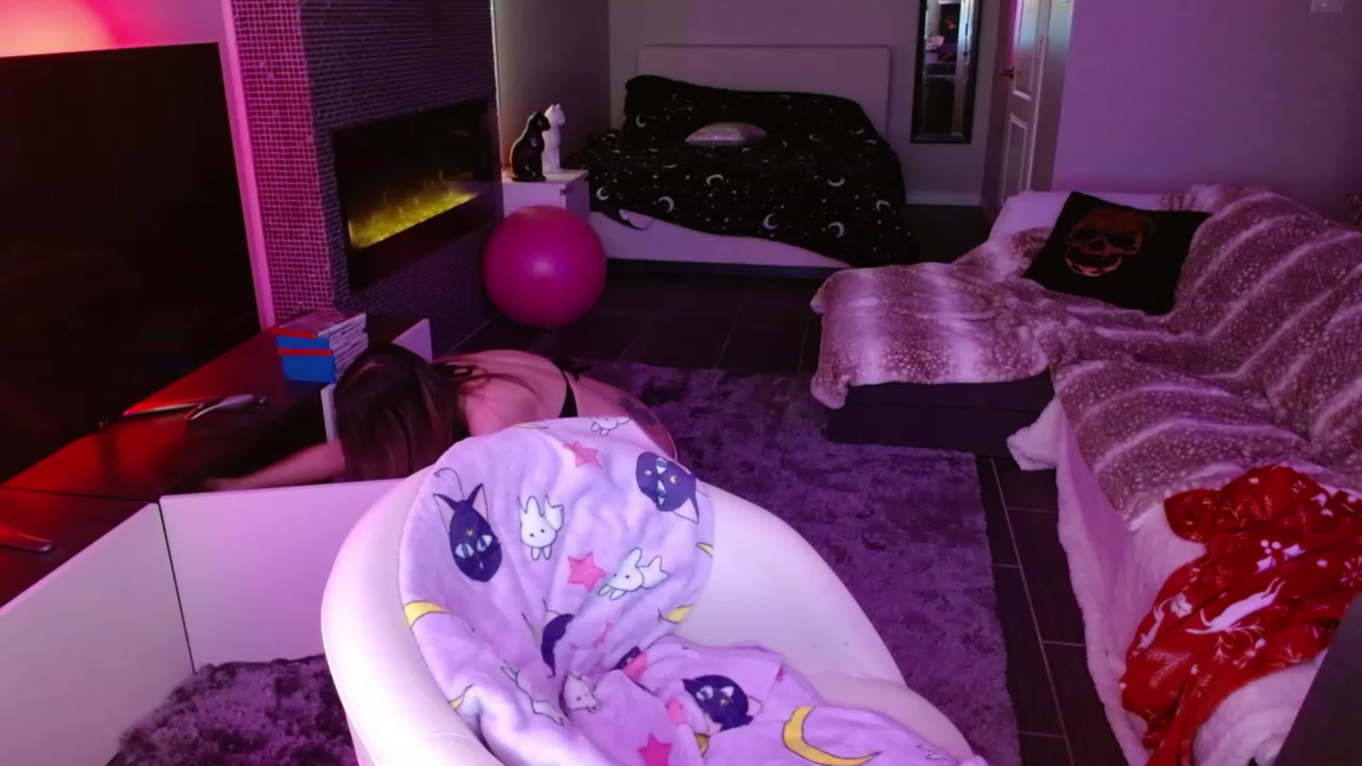 Gallery image thumbnail from Serafina's myfreecams stream on, 02/29/2024, 04:57 image 11 of 20