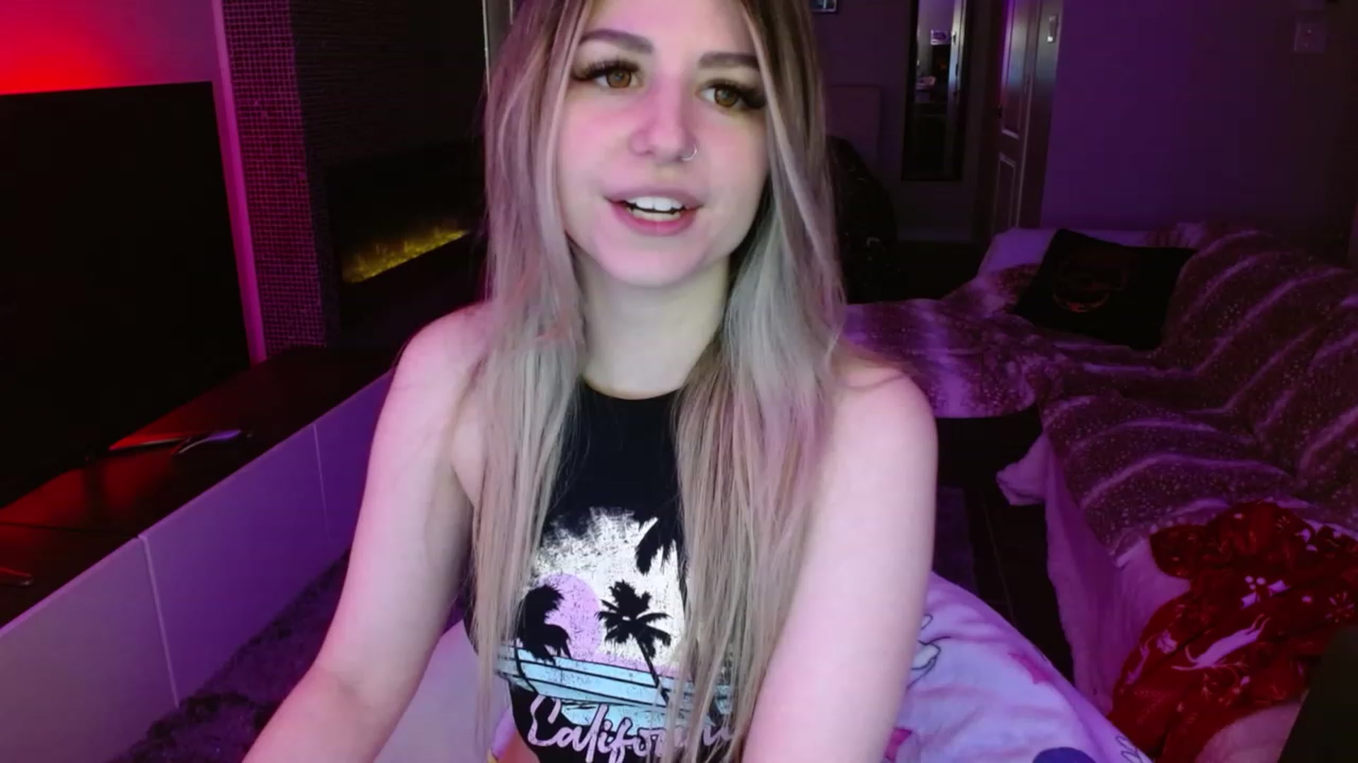 Gallery image thumbnail from Serafina's myfreecams stream on, 02/29/2024, 04:57 image 1 of 20