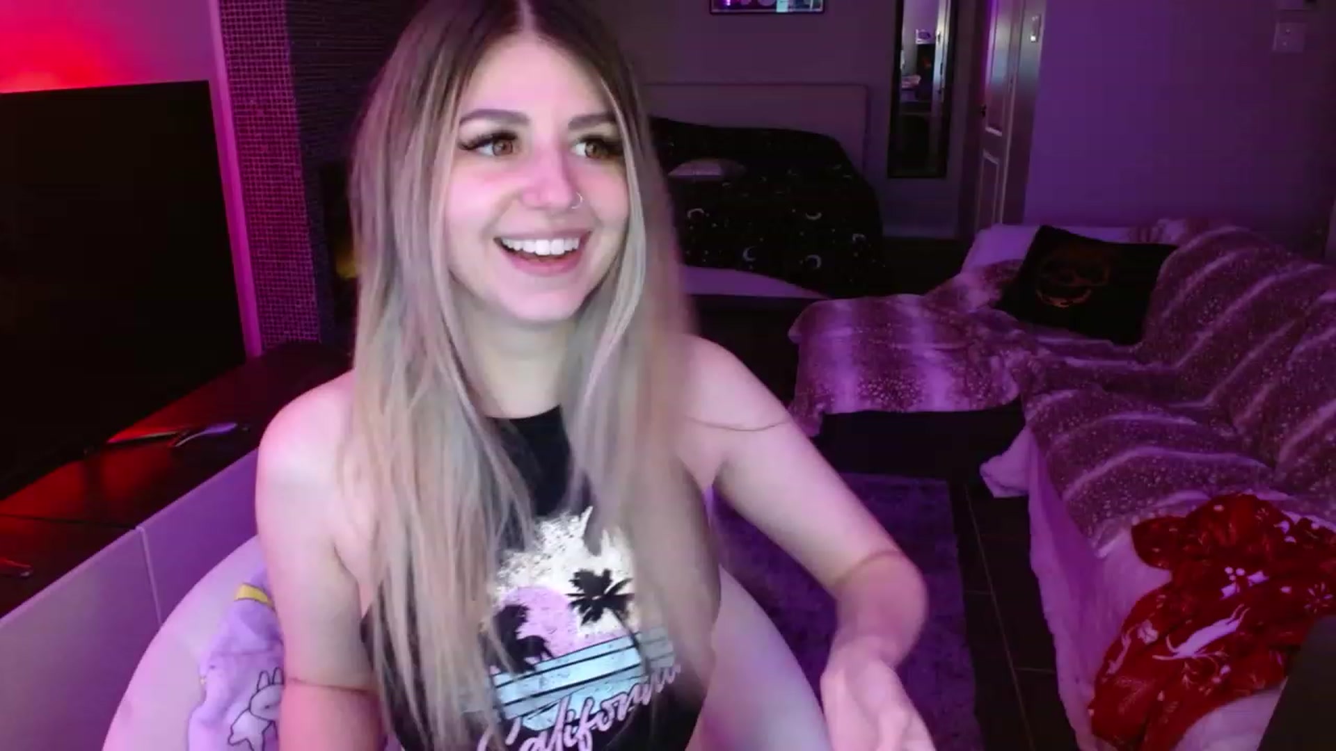 Gallery image thumbnail from Serafina's myfreecams stream on, 02/29/2024, 04:57 image 4 of 20