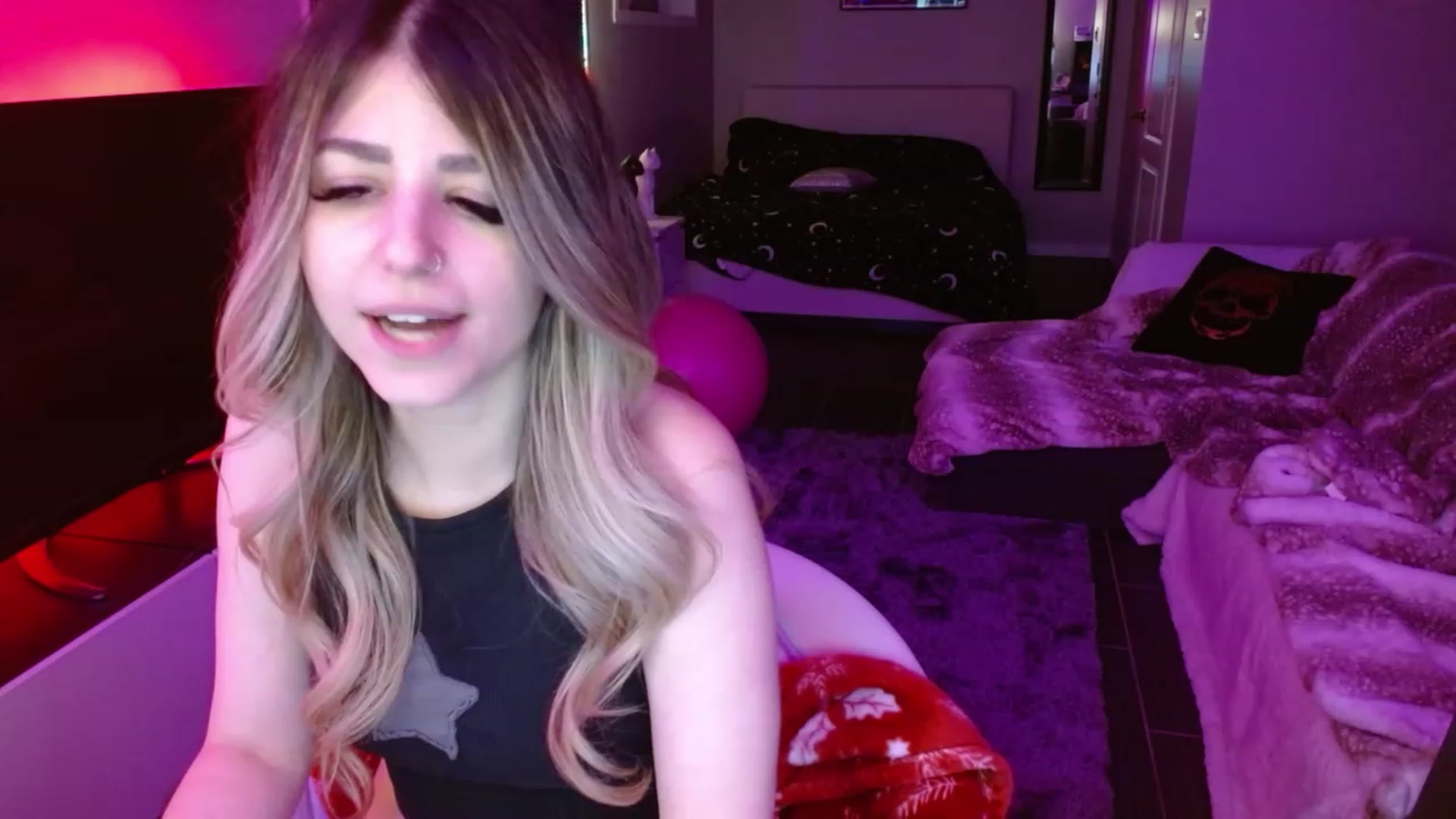 Gallery image thumbnail from Serafina's myfreecams stream on, 03/04/2024, 03:25 image 12 of 20