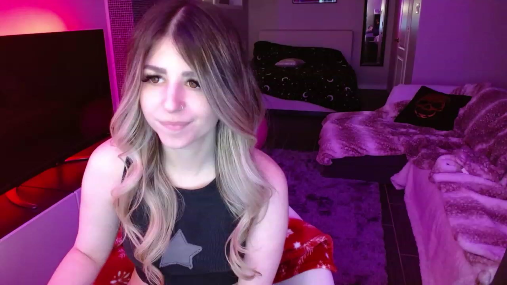 Gallery image thumbnail from Serafina's myfreecams stream on, 03/04/2024, 03:25 image 14 of 20