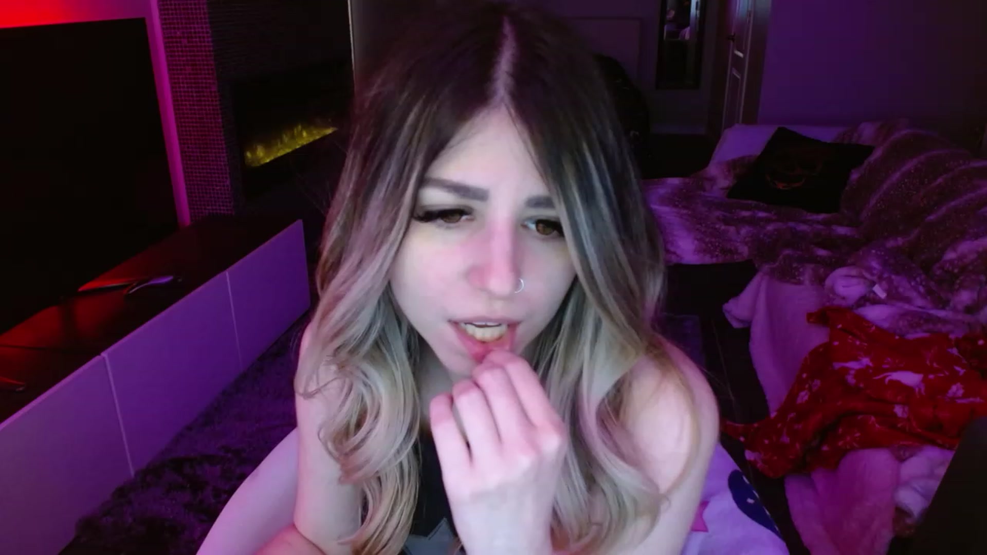 Gallery image thumbnail from Serafina's myfreecams stream on, 03/04/2024, 05:16 image 10 of 20