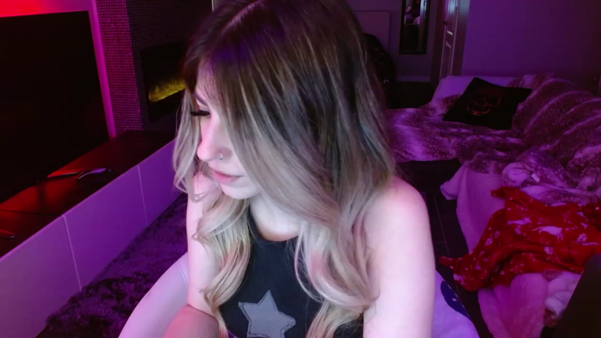Gallery image thumbnail from Serafina's myfreecams stream on, 03/04/2024, 05:16 image 13 of 20