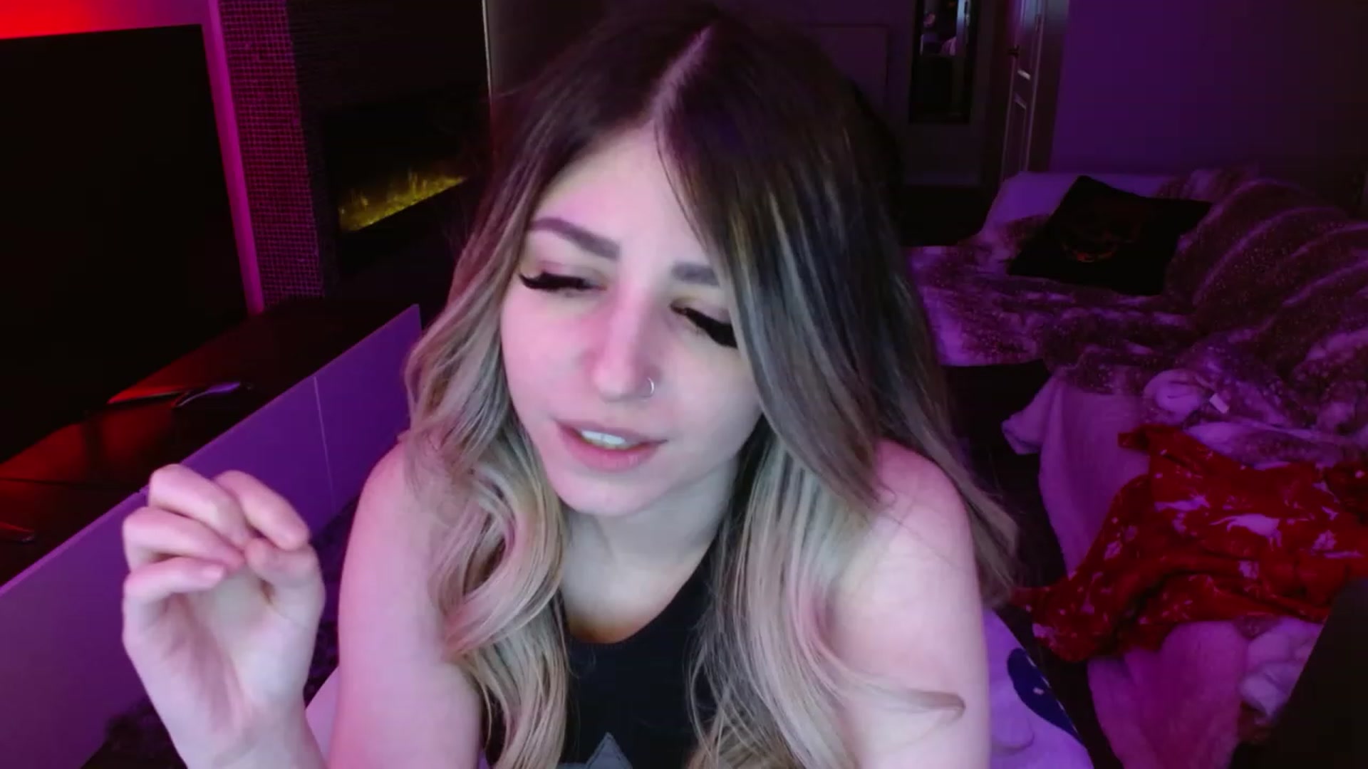Gallery image thumbnail from Serafina's myfreecams stream on, 03/04/2024, 05:16 image 9 of 20