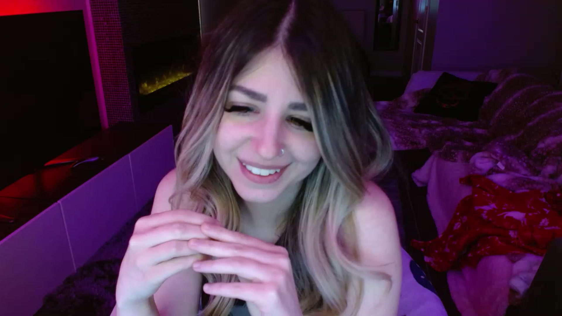 Gallery image thumbnail from Serafina's myfreecams stream on, 03/04/2024, 05:16 image 14 of 20