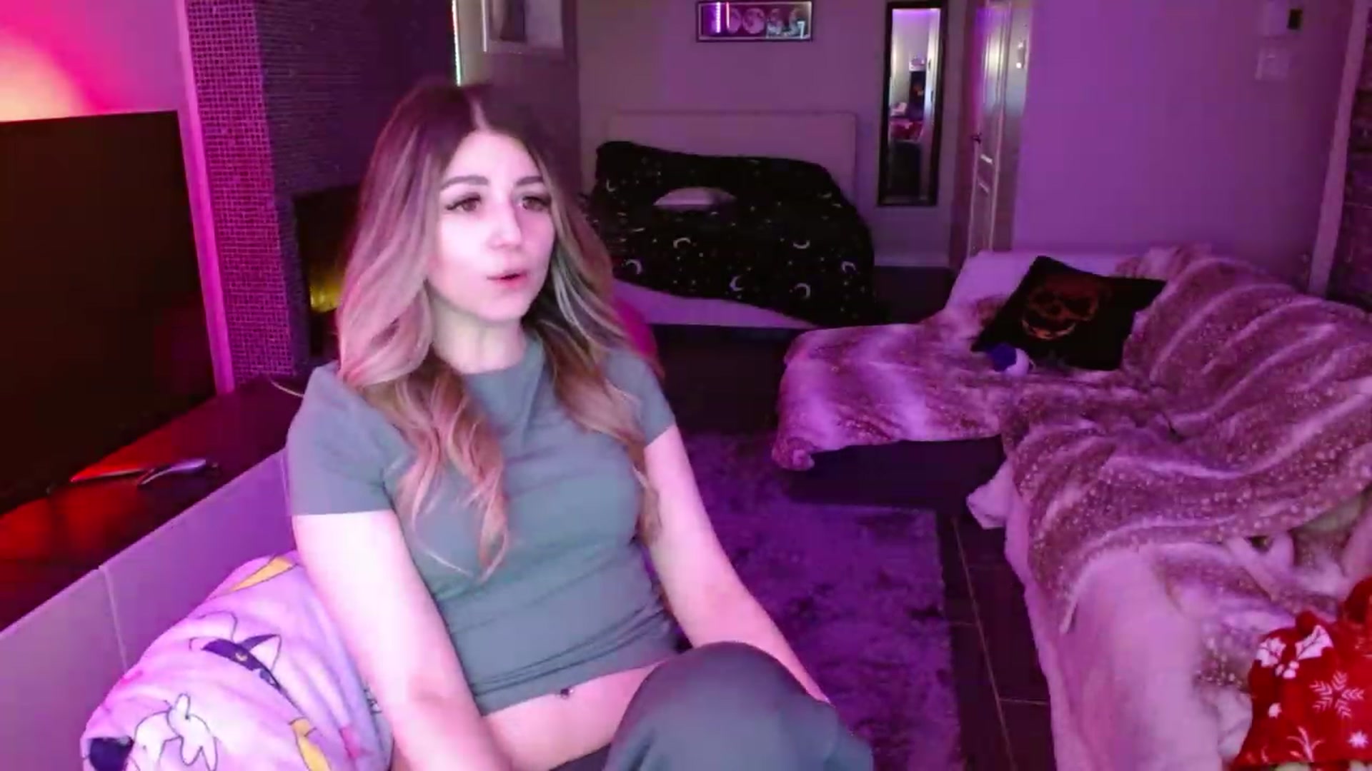 Gallery image thumbnail from Serafina's myfreecams stream on, 03/06/2024, 02:46 image 16 of 20
