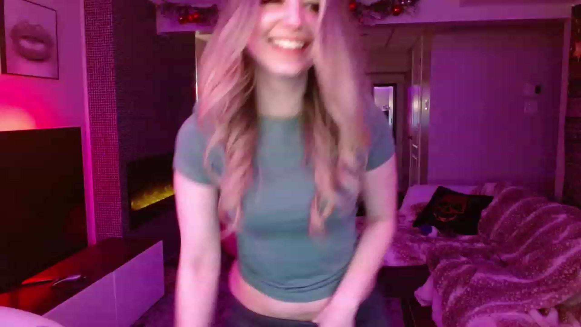 Gallery image thumbnail from Serafina's myfreecams stream on, 03/06/2024, 02:46 image 11 of 20