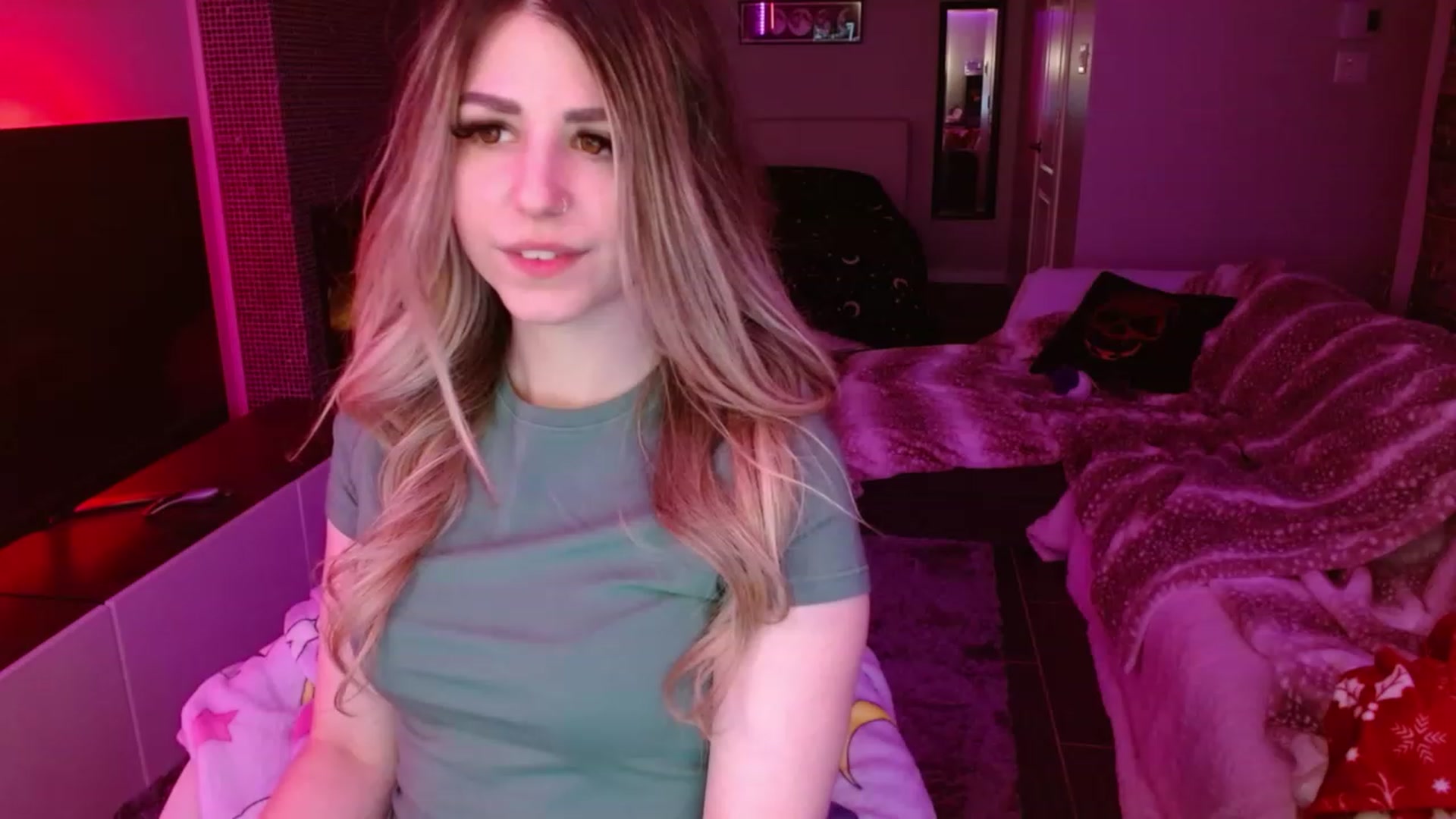 Gallery image thumbnail from Serafina's myfreecams stream on, 03/06/2024, 02:46 image 17 of 20