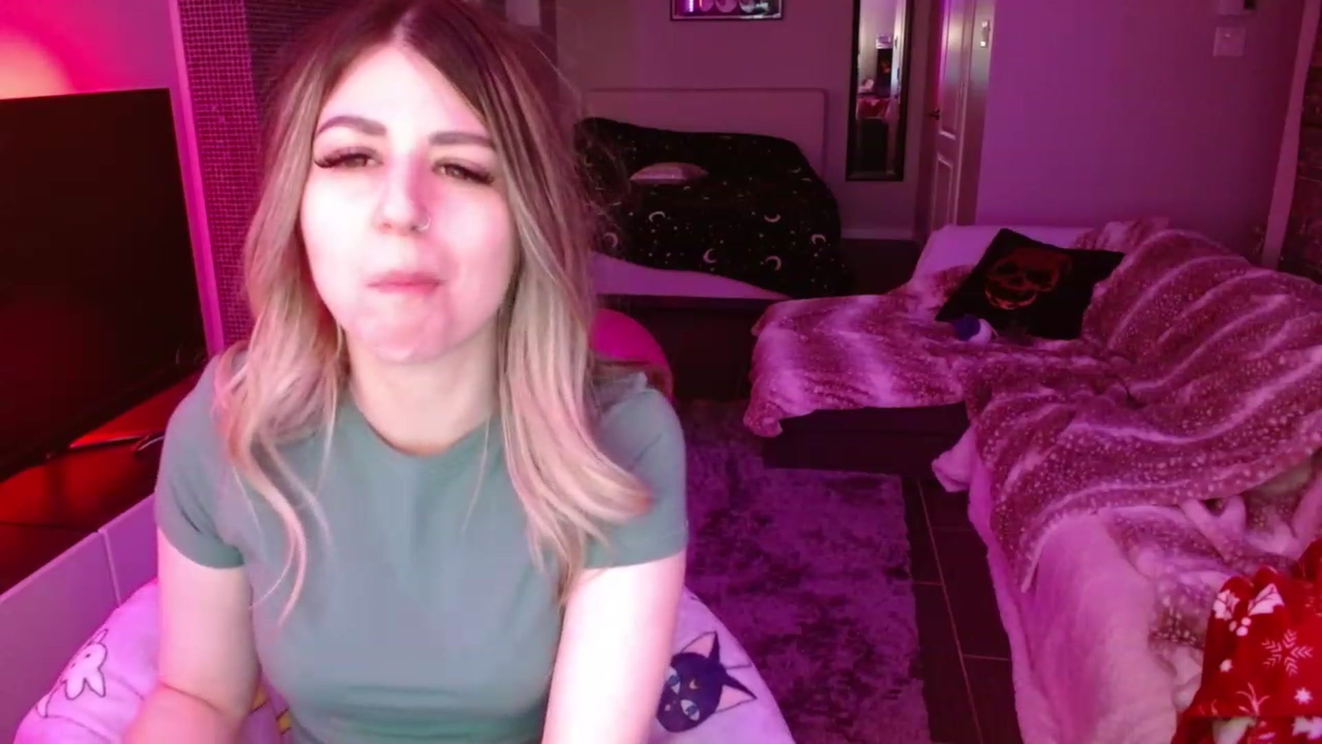 Gallery image thumbnail from Serafina's myfreecams stream on, 03/06/2024, 05:01 image 13 of 20