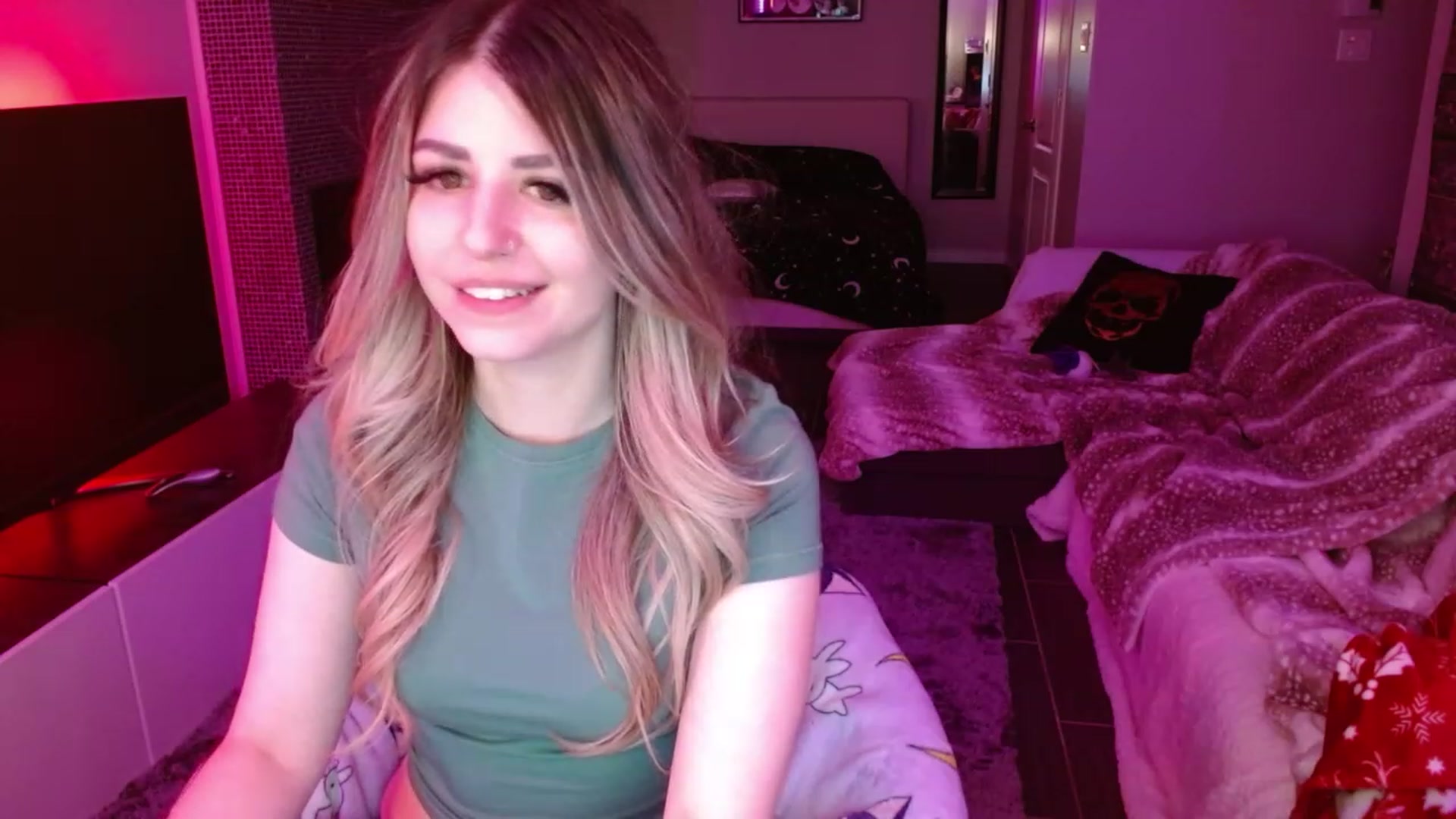 Gallery image thumbnail from Serafina's myfreecams stream on, 03/06/2024, 05:01 image 17 of 20
