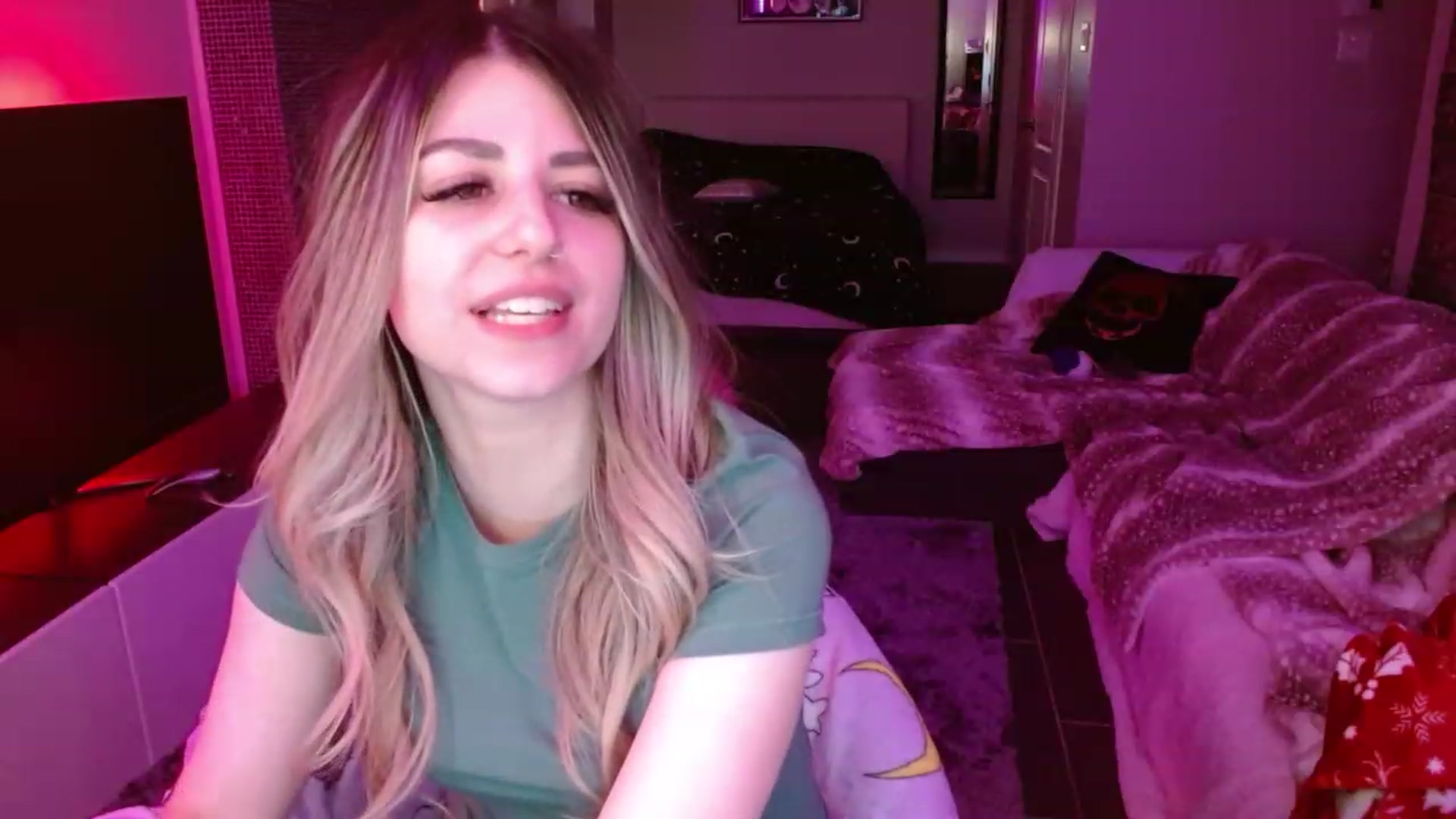Gallery image thumbnail from Serafina's myfreecams stream on, 03/06/2024, 05:01 image 18 of 20