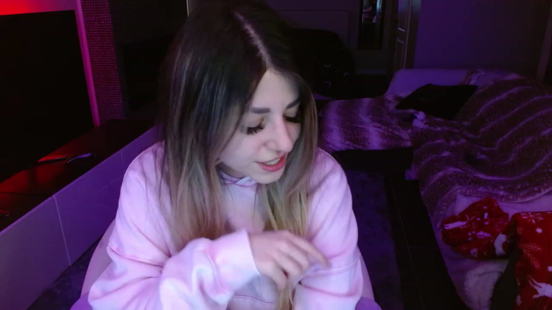 Gallery image thumbnail from Serafina's myfreecams stream on, 03/16/2024, 04:14 image 18 of 20