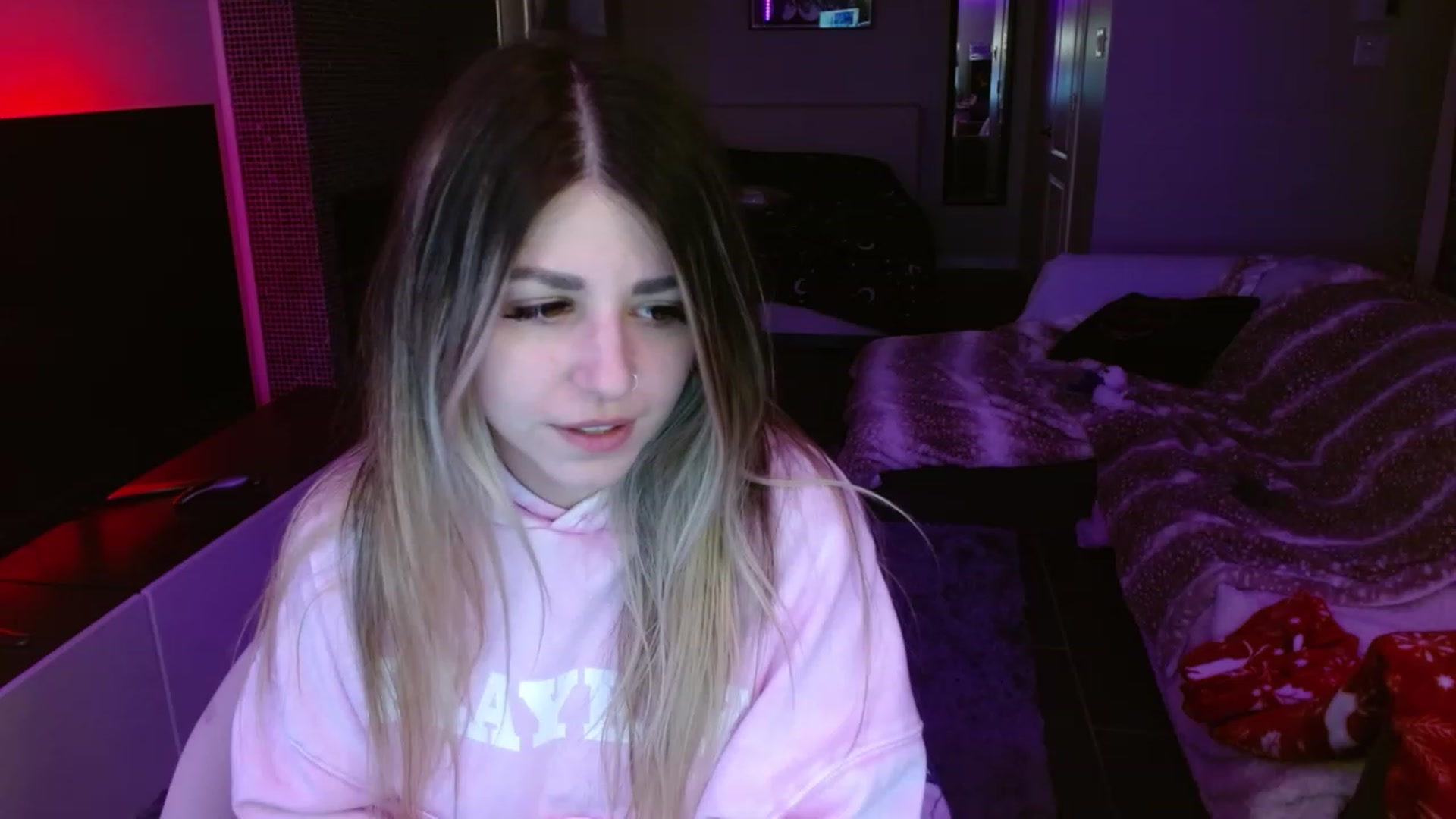 Gallery image thumbnail from Serafina's myfreecams stream on, 03/16/2024, 04:14 image 6 of 20