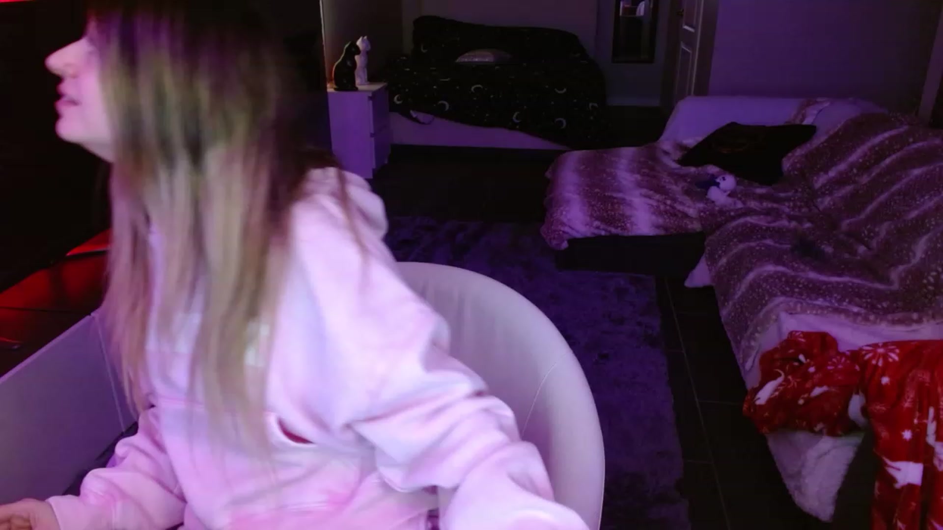 Gallery image thumbnail from Serafina's myfreecams stream on, 03/16/2024, 04:44 image 20 of 20