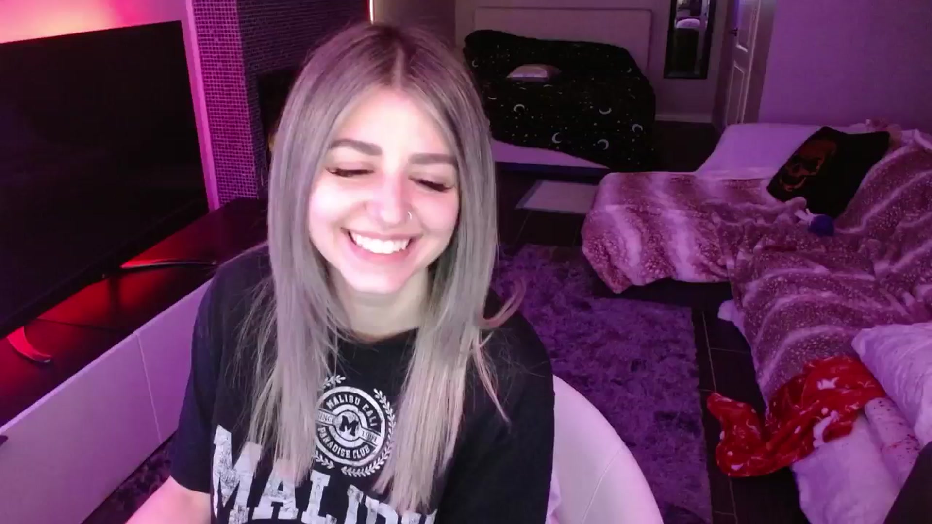 Gallery image thumbnail from Serafina's myfreecams stream on, 03/20/2024, 06:59 image 2 of 20