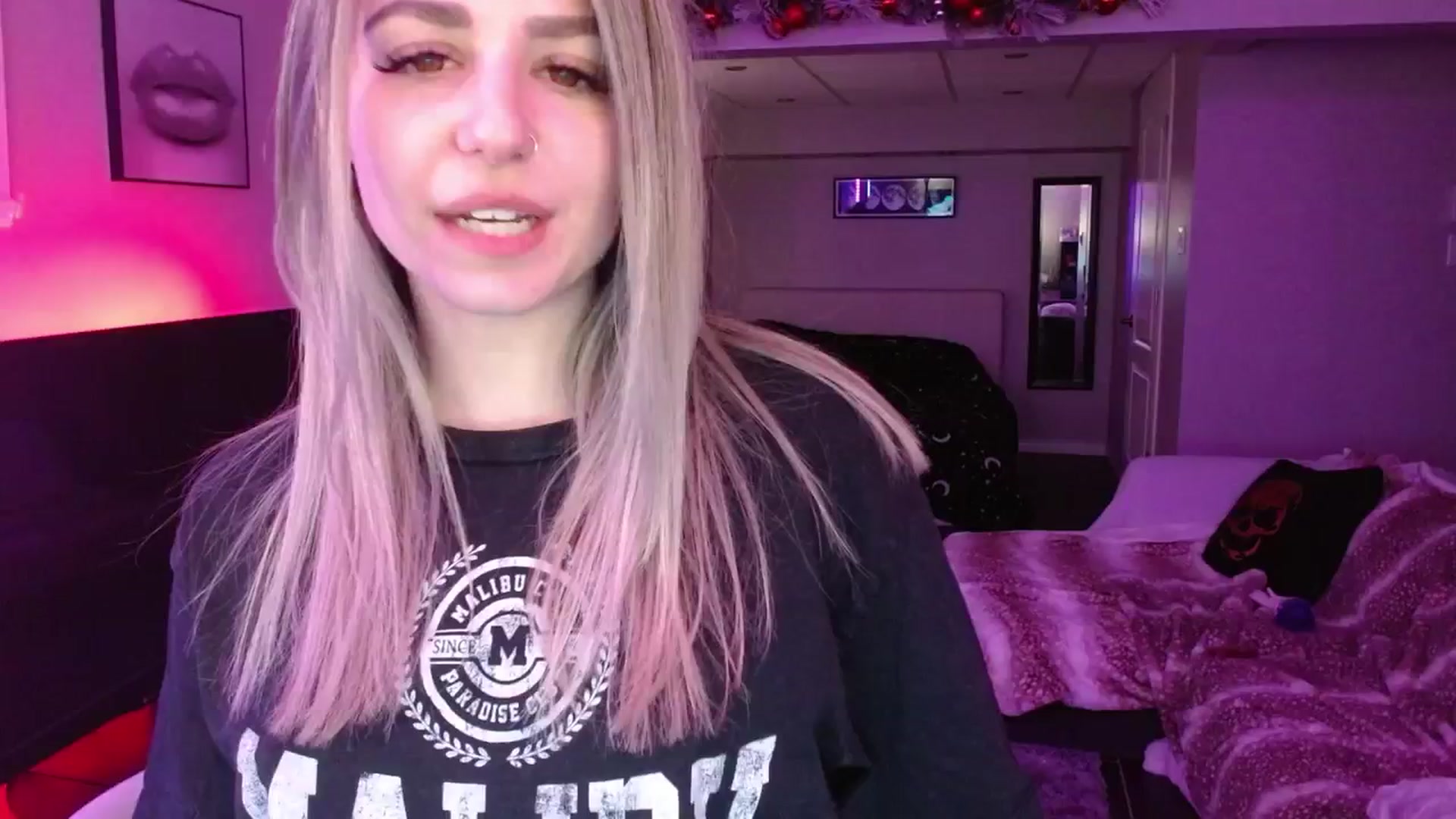 Gallery image thumbnail from Serafina's myfreecams stream on, 03/20/2024, 06:59 image 6 of 20