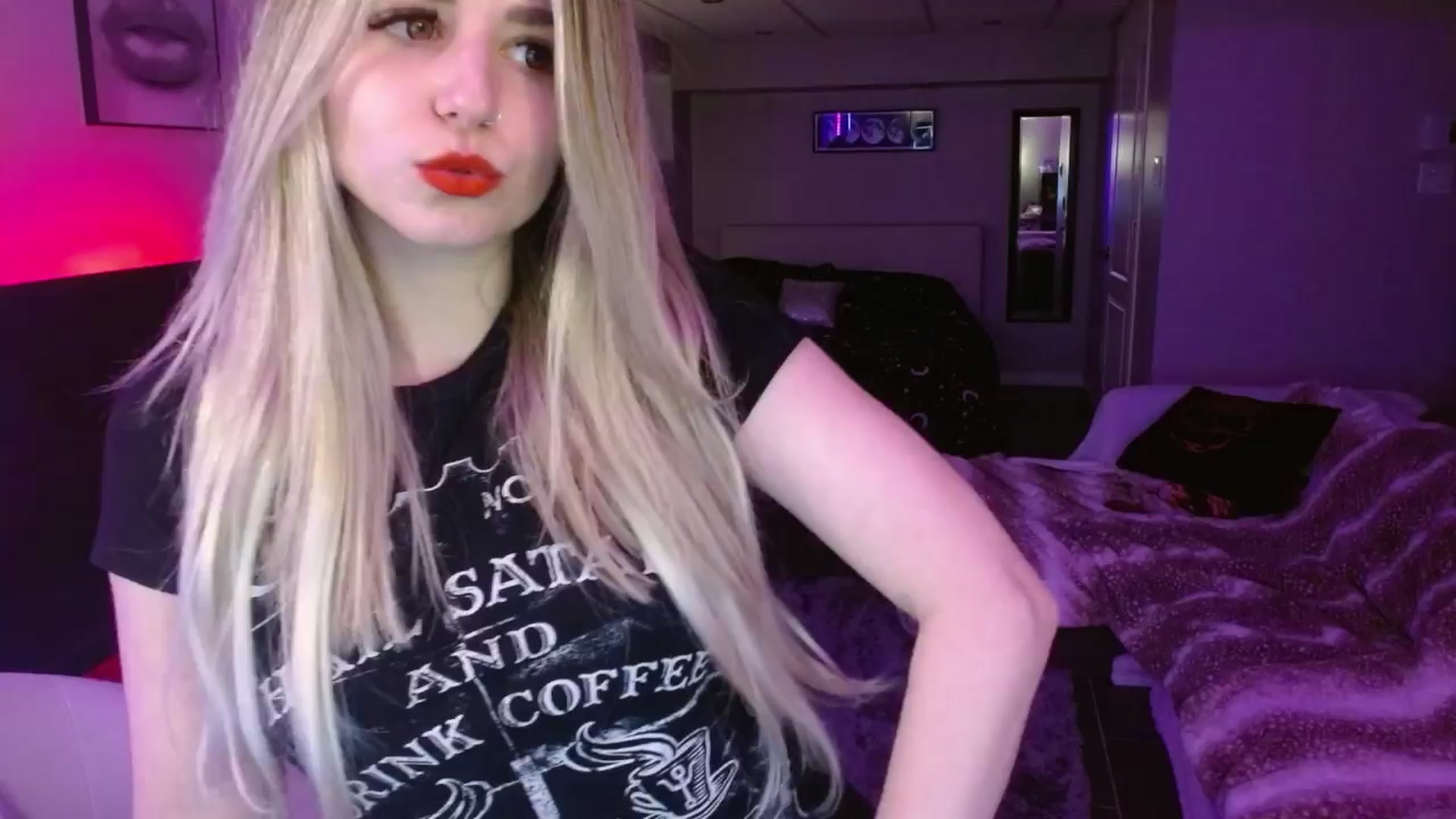 Gallery image thumbnail from Serafina's myfreecams stream on, 03/31/2024, 04:40 image 3 of 20