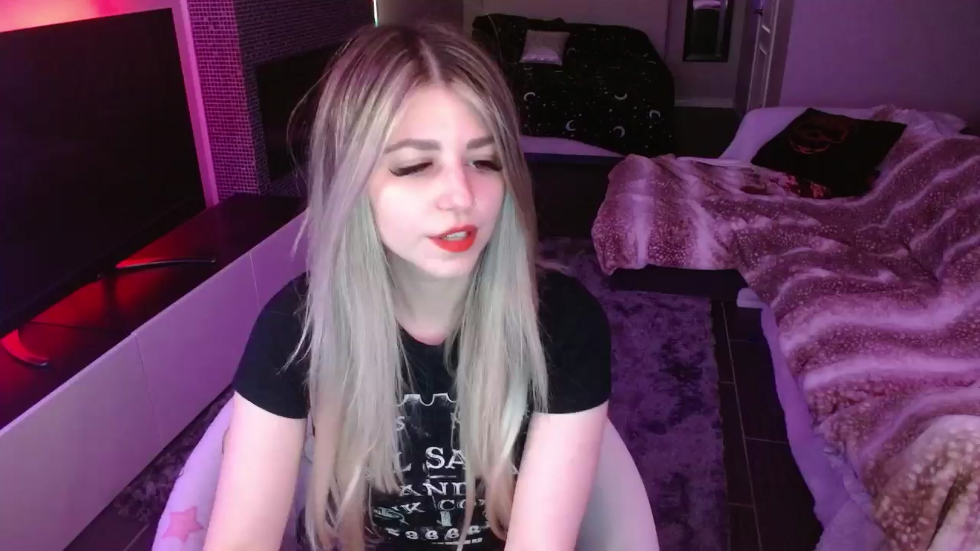 Gallery image thumbnail from Serafina's myfreecams stream on, 03/31/2024, 04:40 image 8 of 20