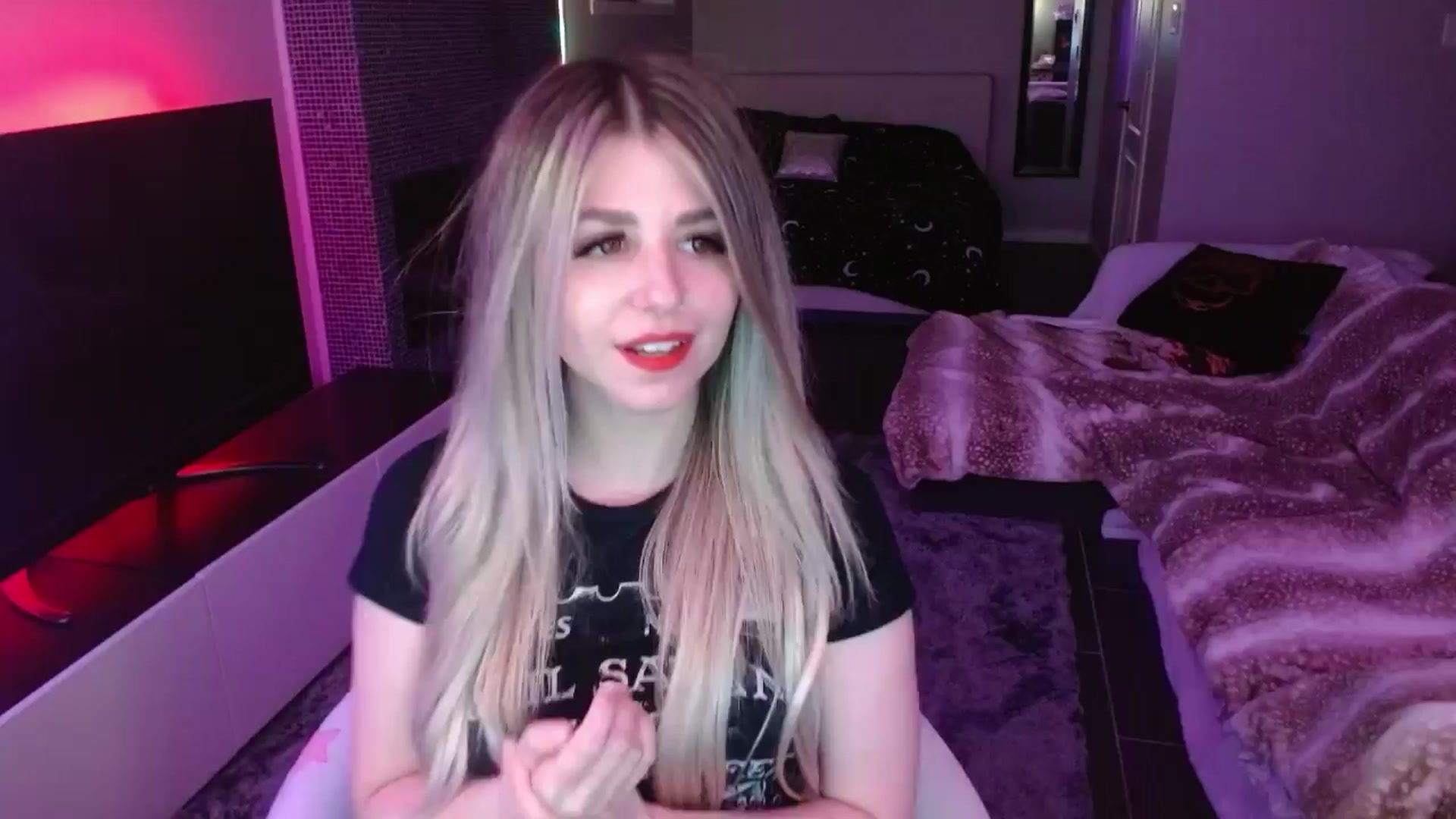 Gallery image thumbnail from Serafina's myfreecams stream on, 03/31/2024, 04:40 image 12 of 20