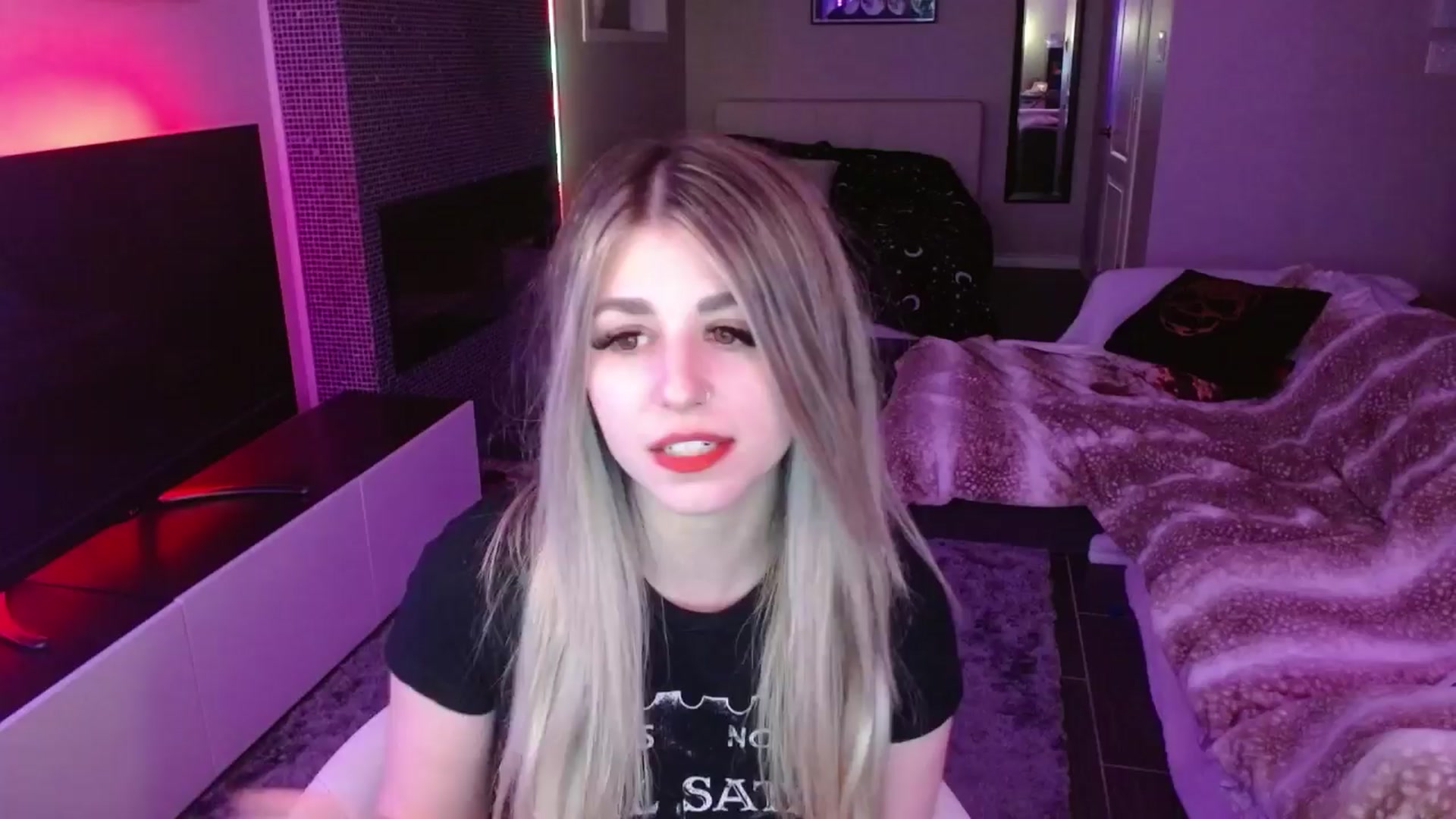 Gallery image thumbnail from Serafina's myfreecams stream on, 03/31/2024, 04:40 image 19 of 20