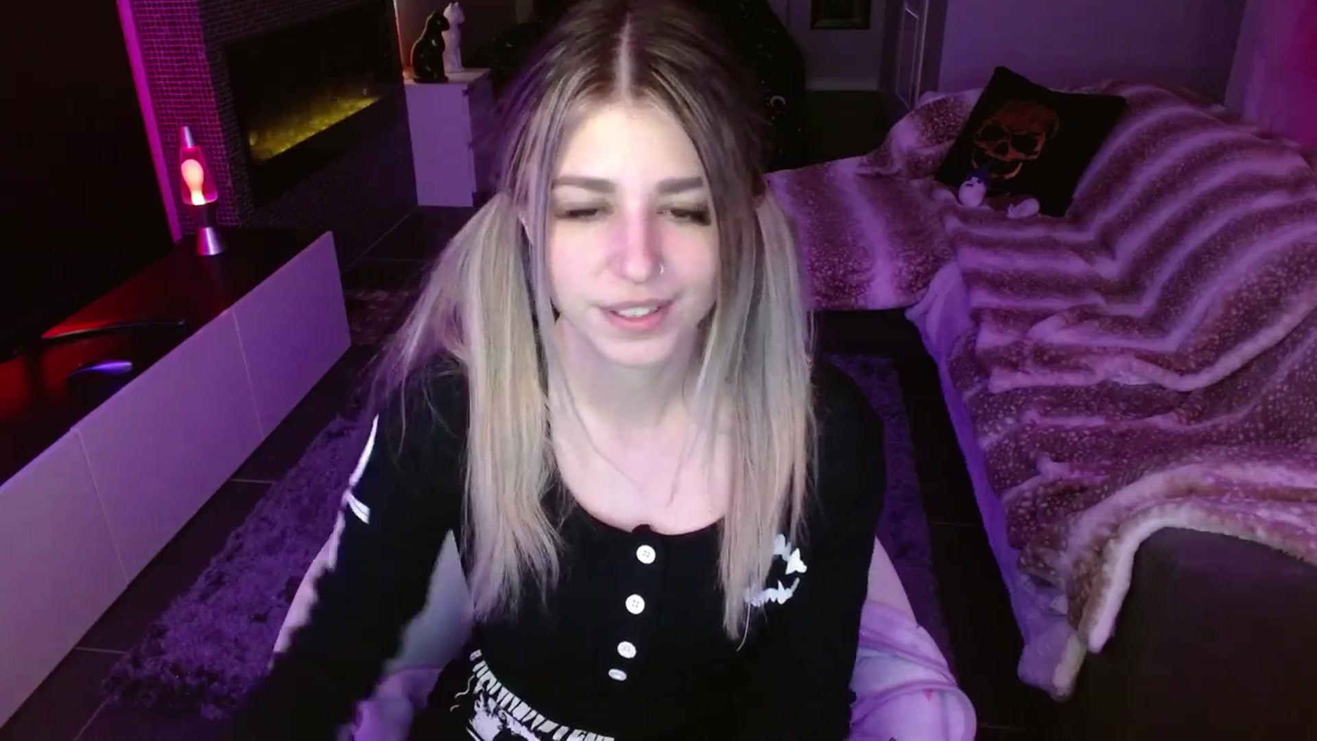 Gallery image thumbnail from Serafina's myfreecams stream on, 04/05/2024, 04:26 image 18 of 20
